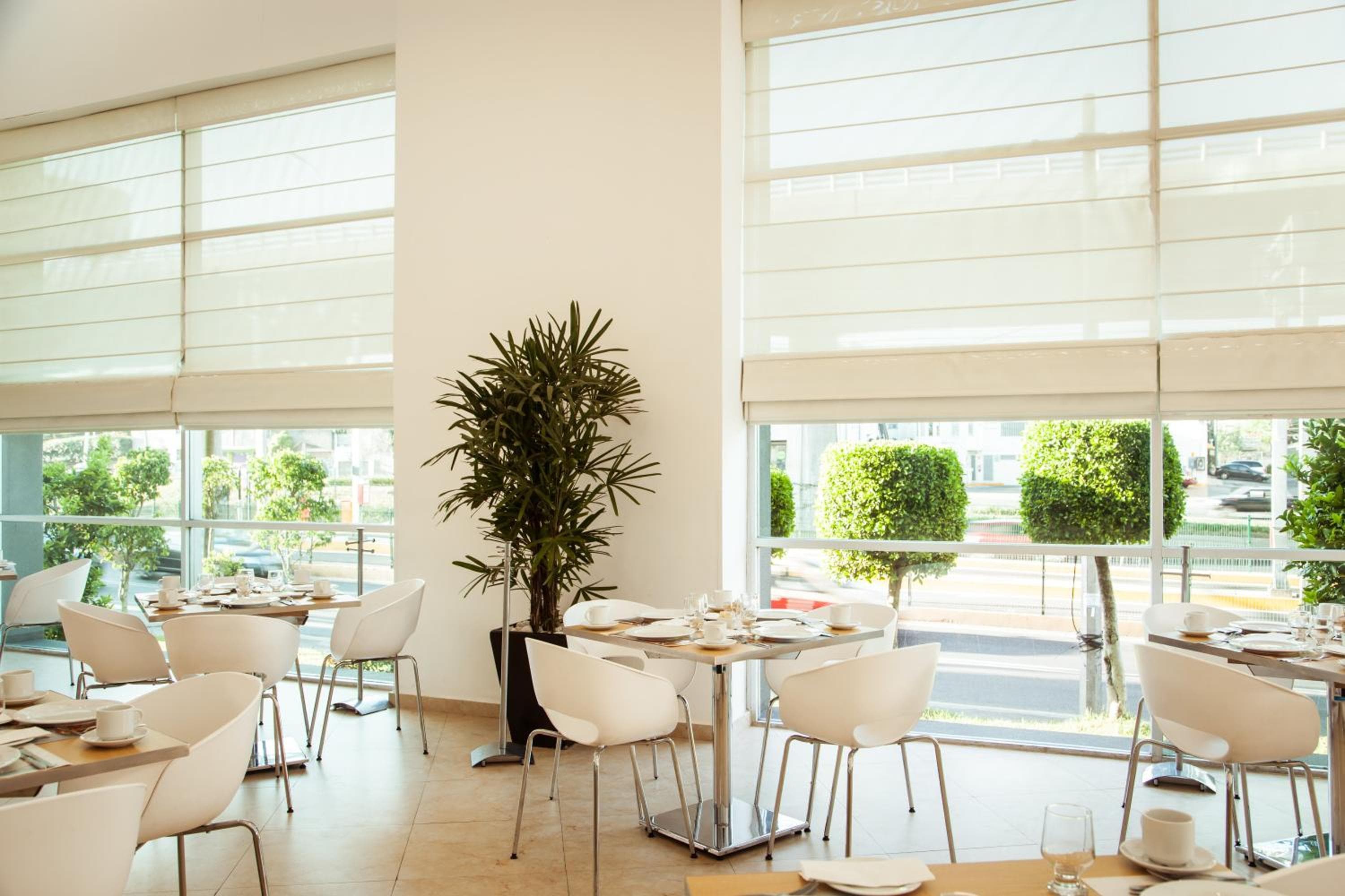 Fiesta Inn Periferico Sur — 28