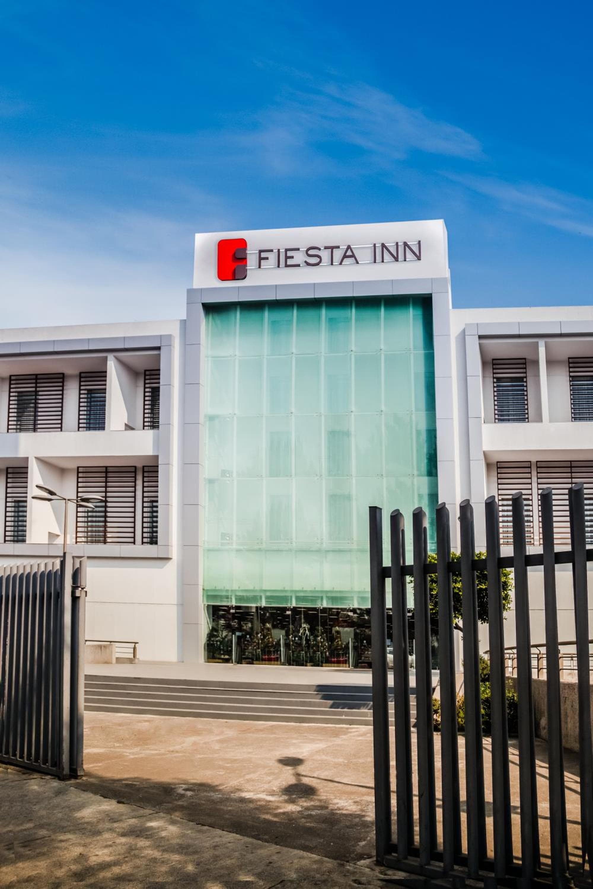 Fiesta Inn Plaza Central Aeropuerto — 1