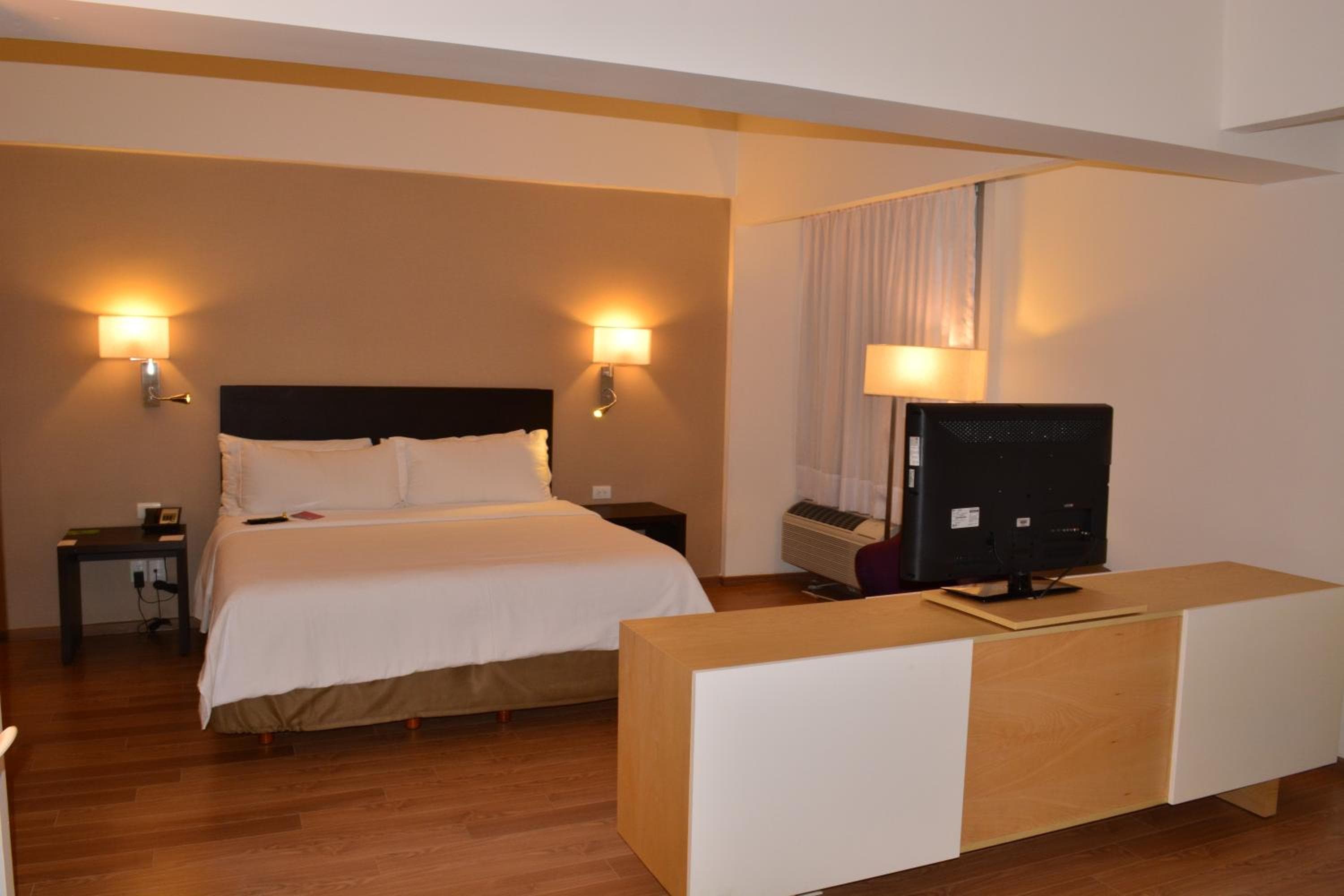 Fiesta Inn Tlalnepantla — 17