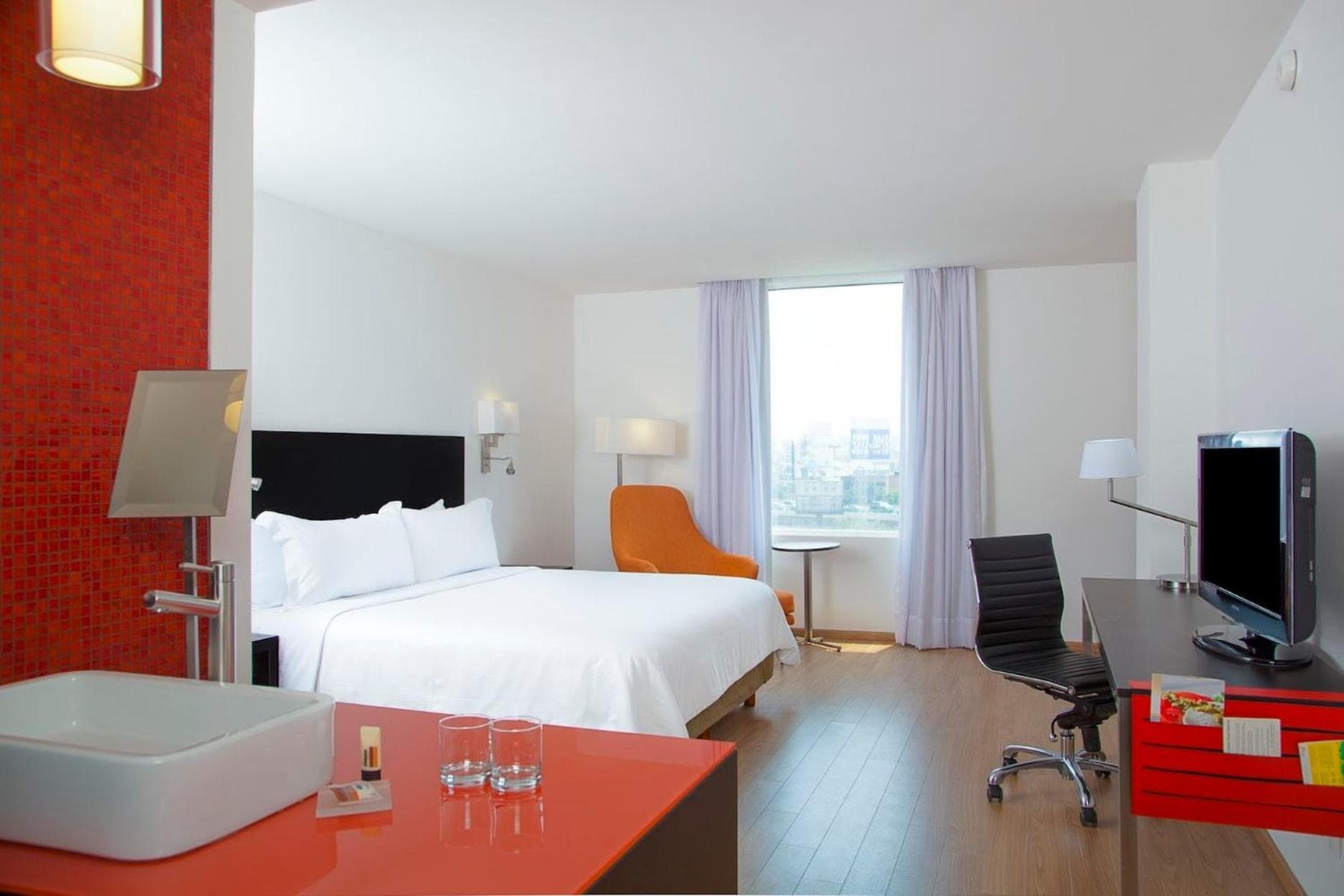 Fiesta Inn Express Naucalpan — 24