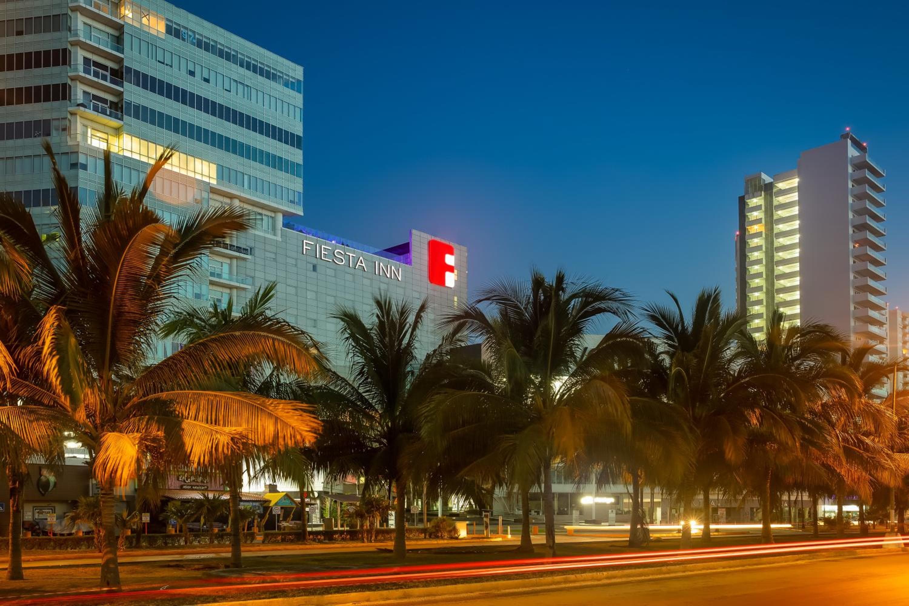 Fiesta Inn Cancun Las Americas — 1