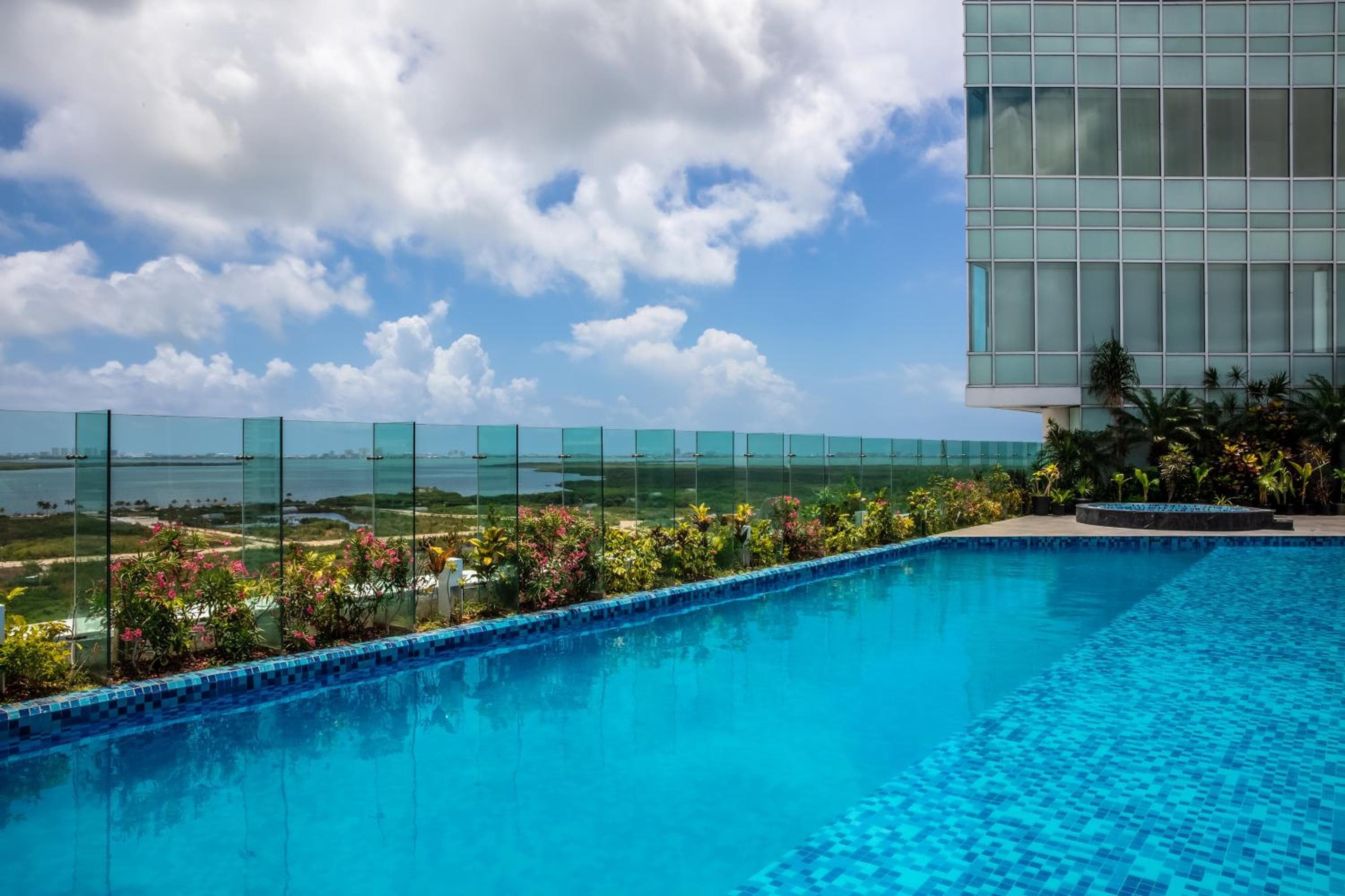 Fiesta Inn Cancun Las Americas — 10