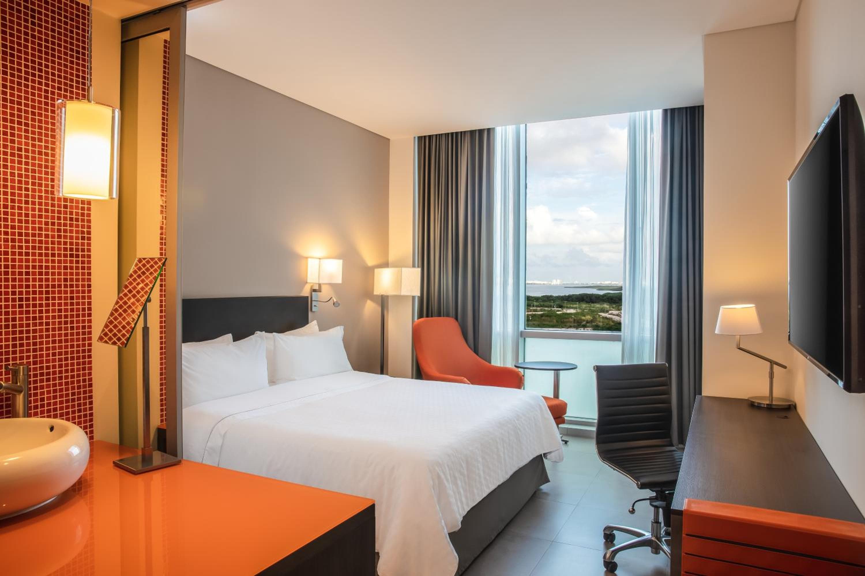 Fiesta Inn Cancun Las Americas — 28
