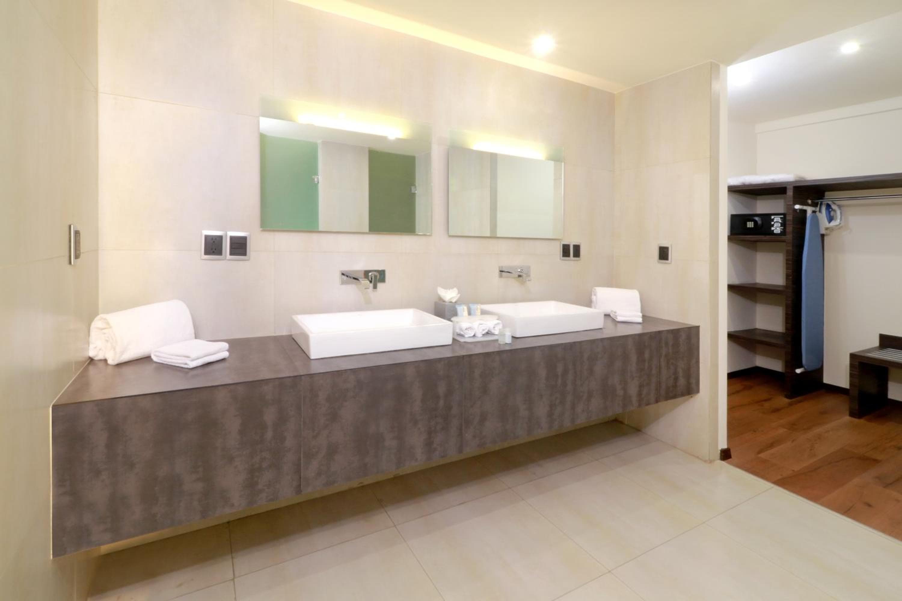 Holiday Inn Express Mexico Aeropuerto, un hotel IHG — 13