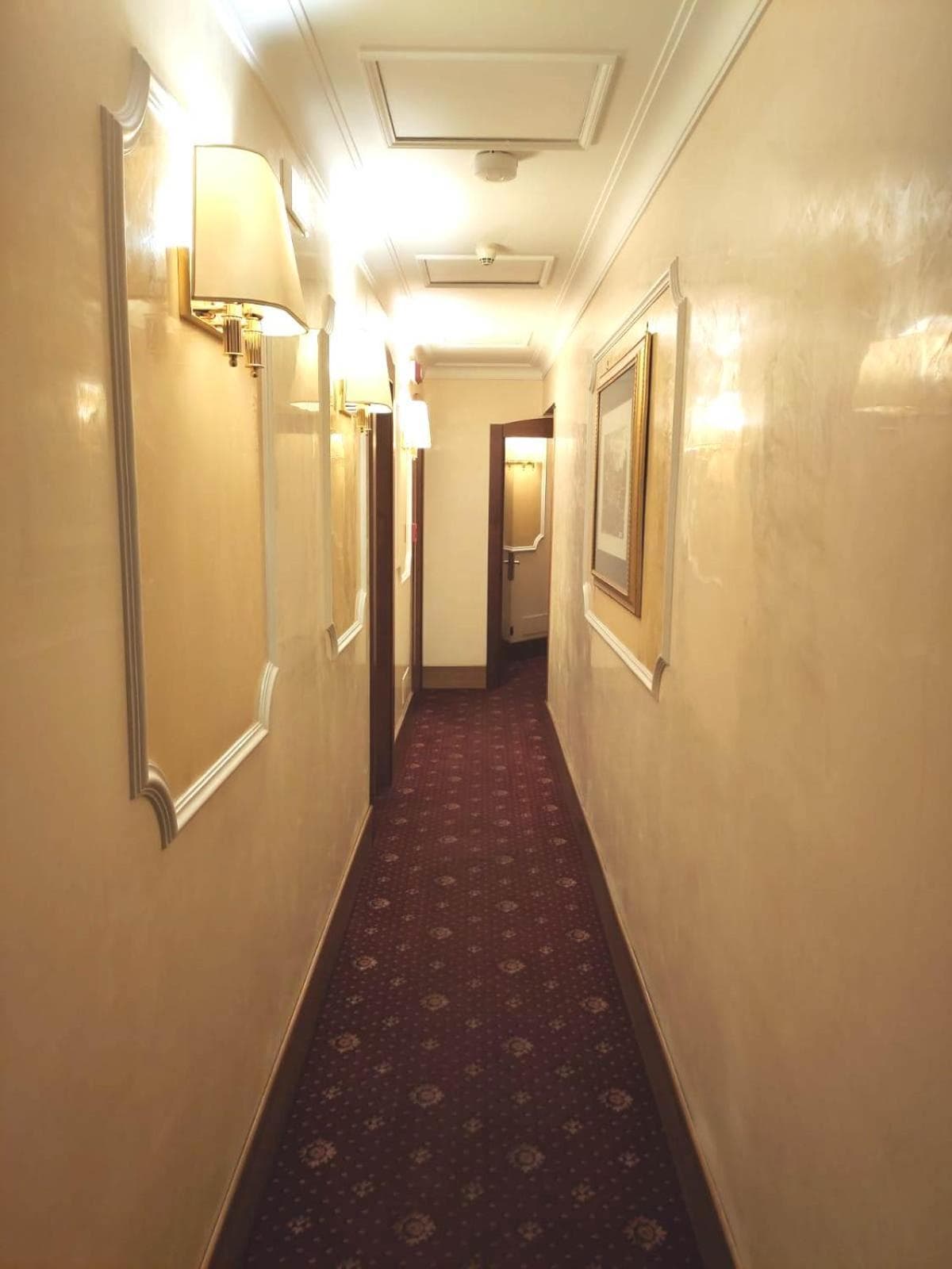 HotelMiami — 30