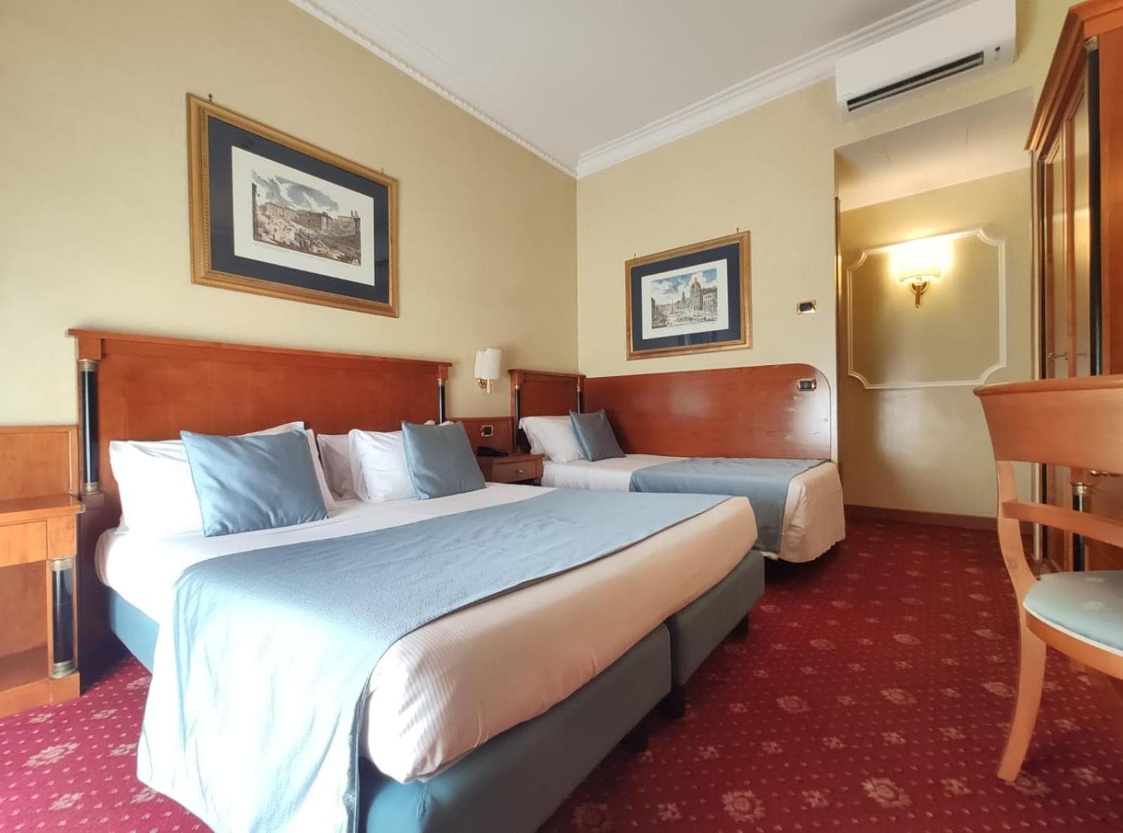 HotelMiami — 10