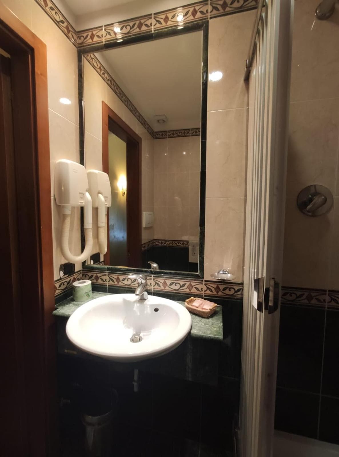 HotelMiami — 24