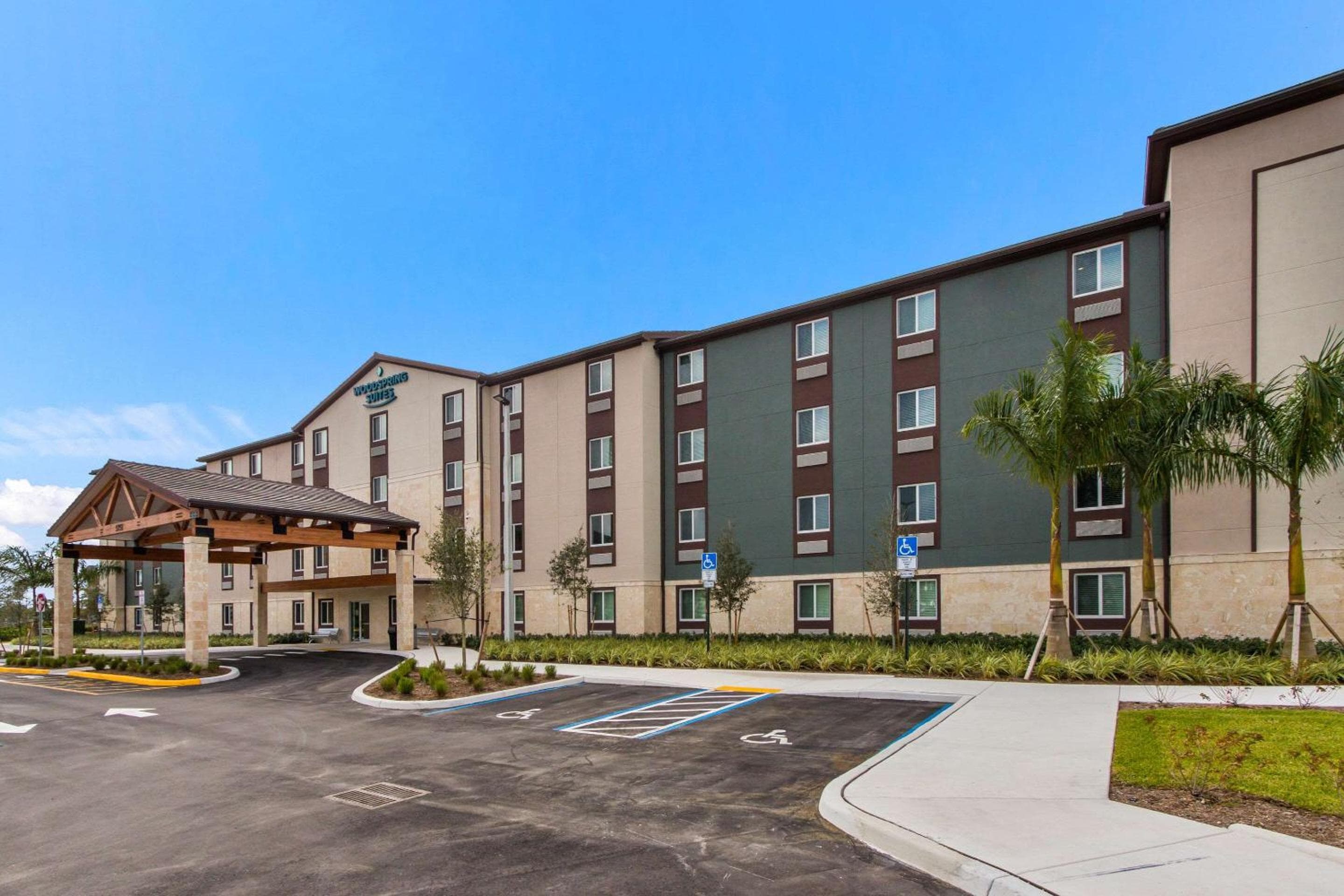 WoodSpring Suites Tamarac — 1