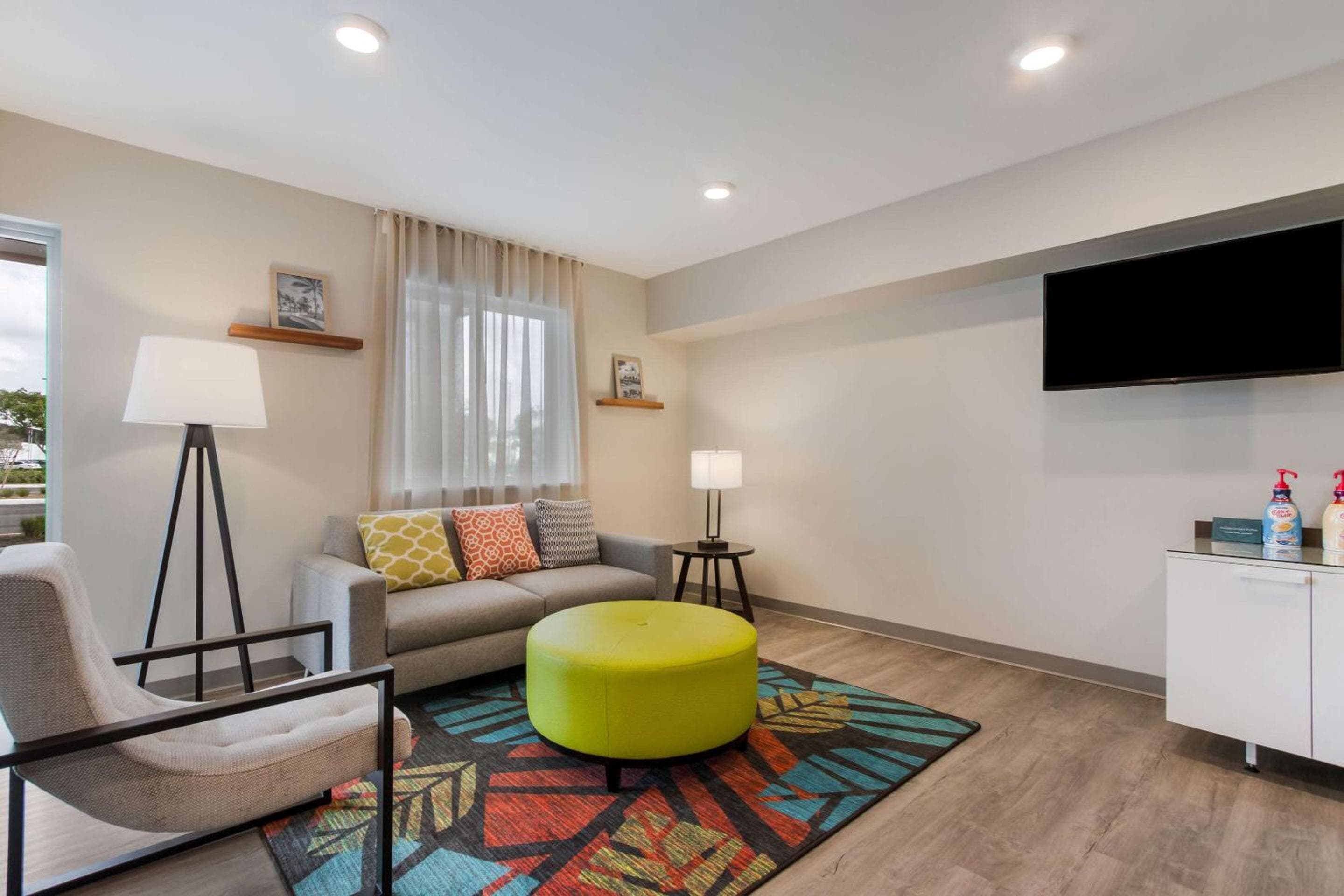 WoodSpring Suites Tamarac — 2