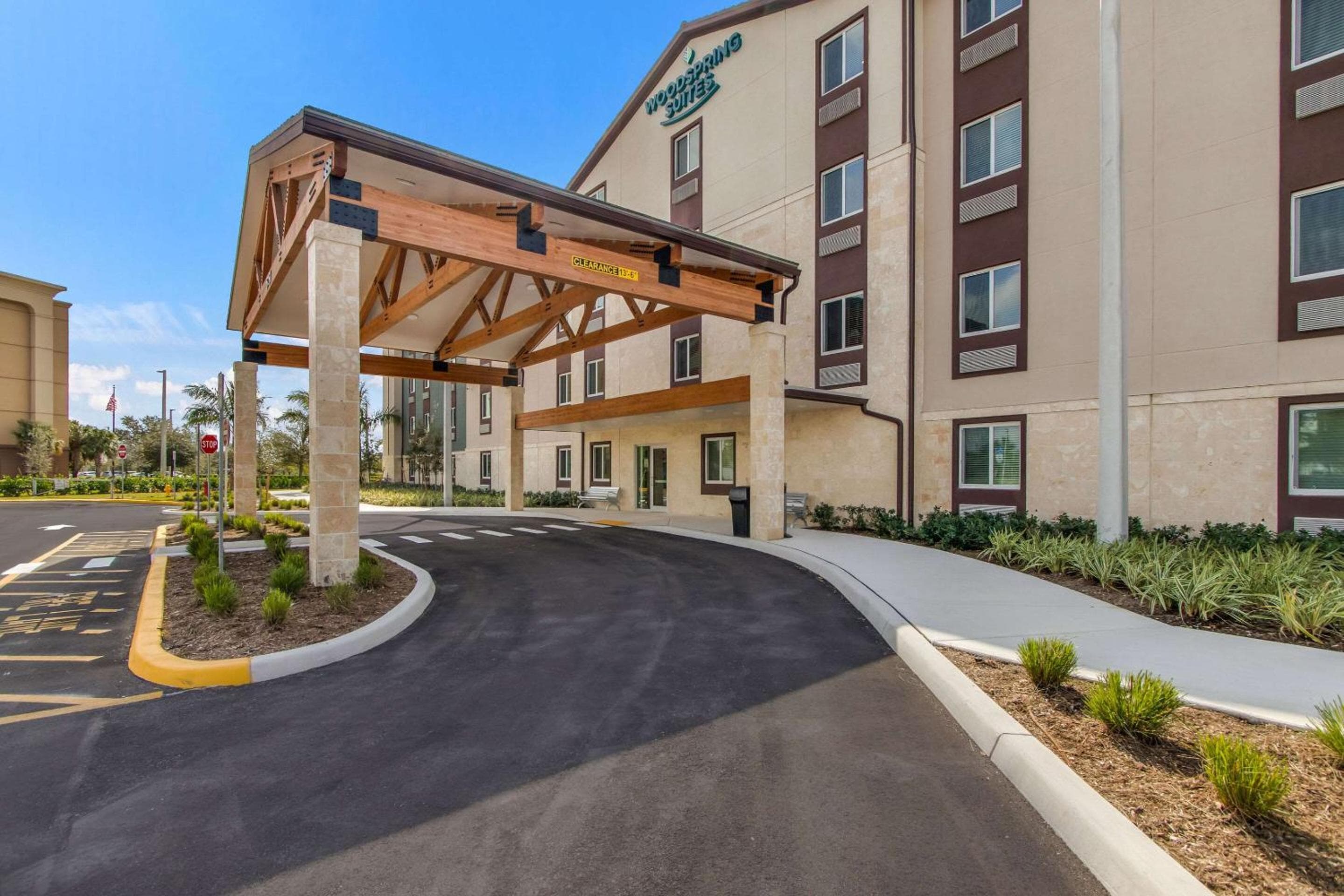 WoodSpring Suites Tamarac — 4