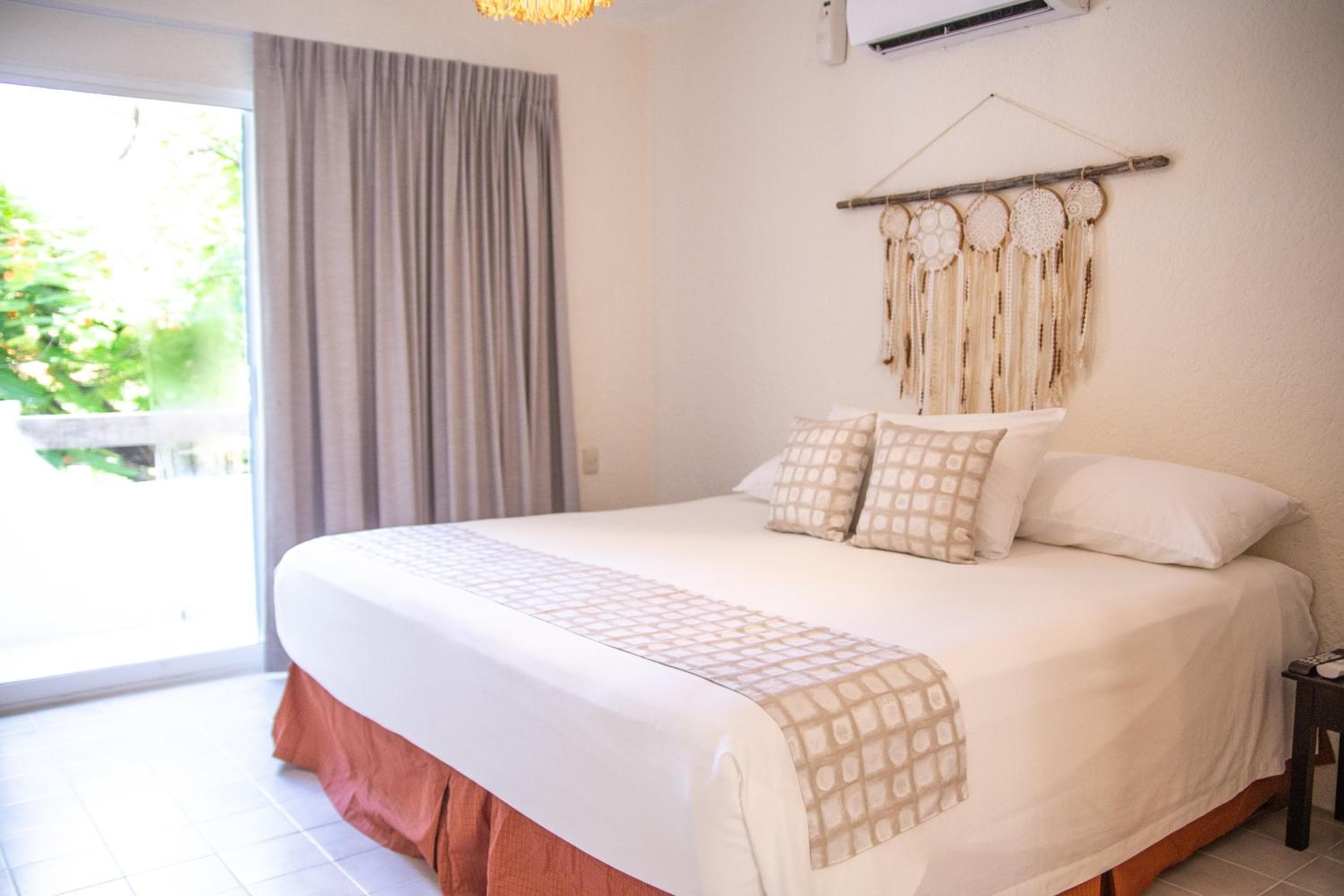 Ahava Hotel — 23