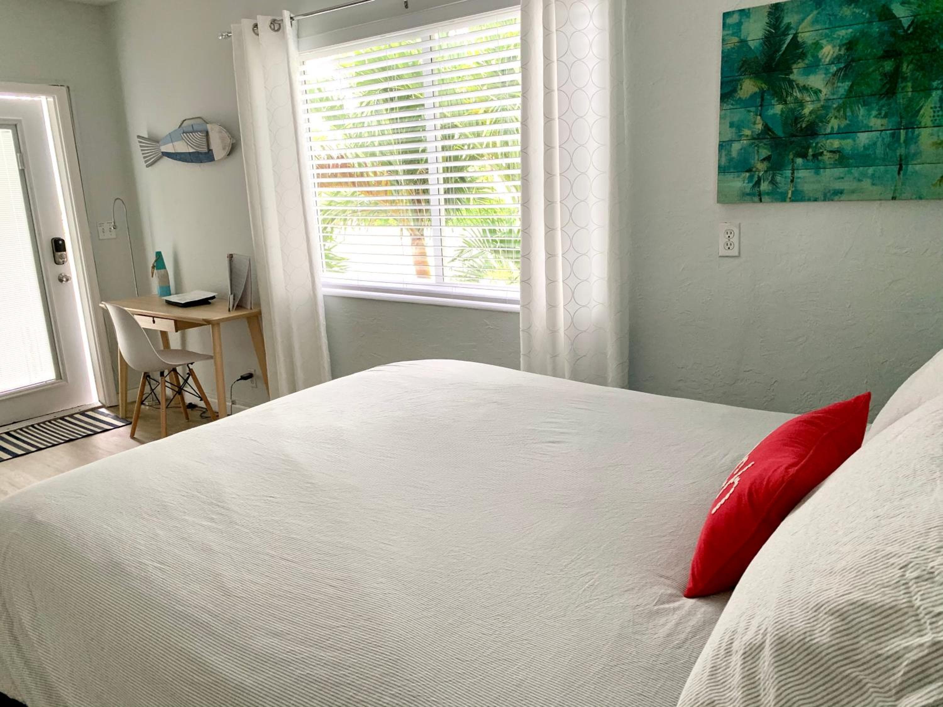 4145 dal mare Inn & Suites — 4