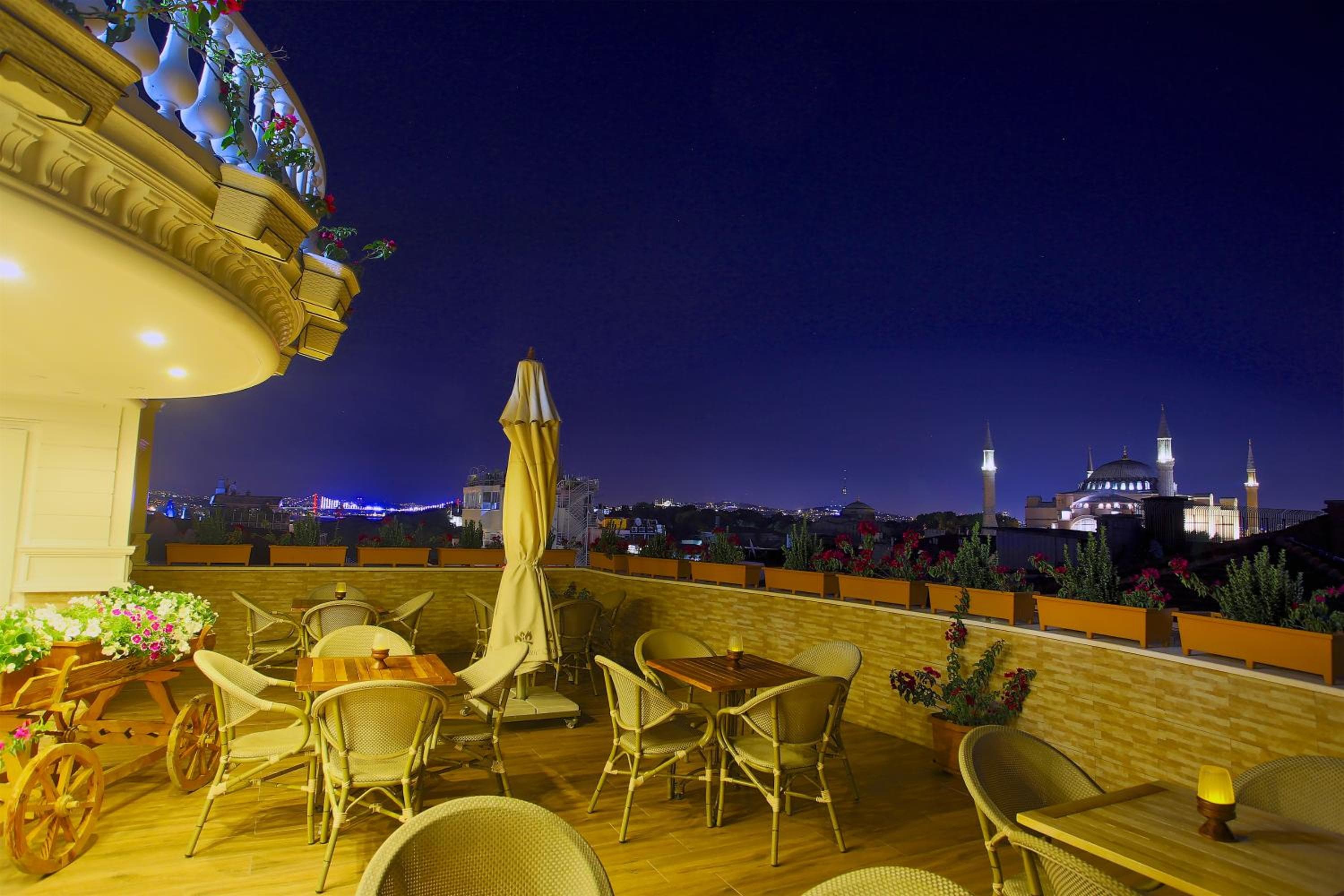 White House Hotel Istanbul — 3