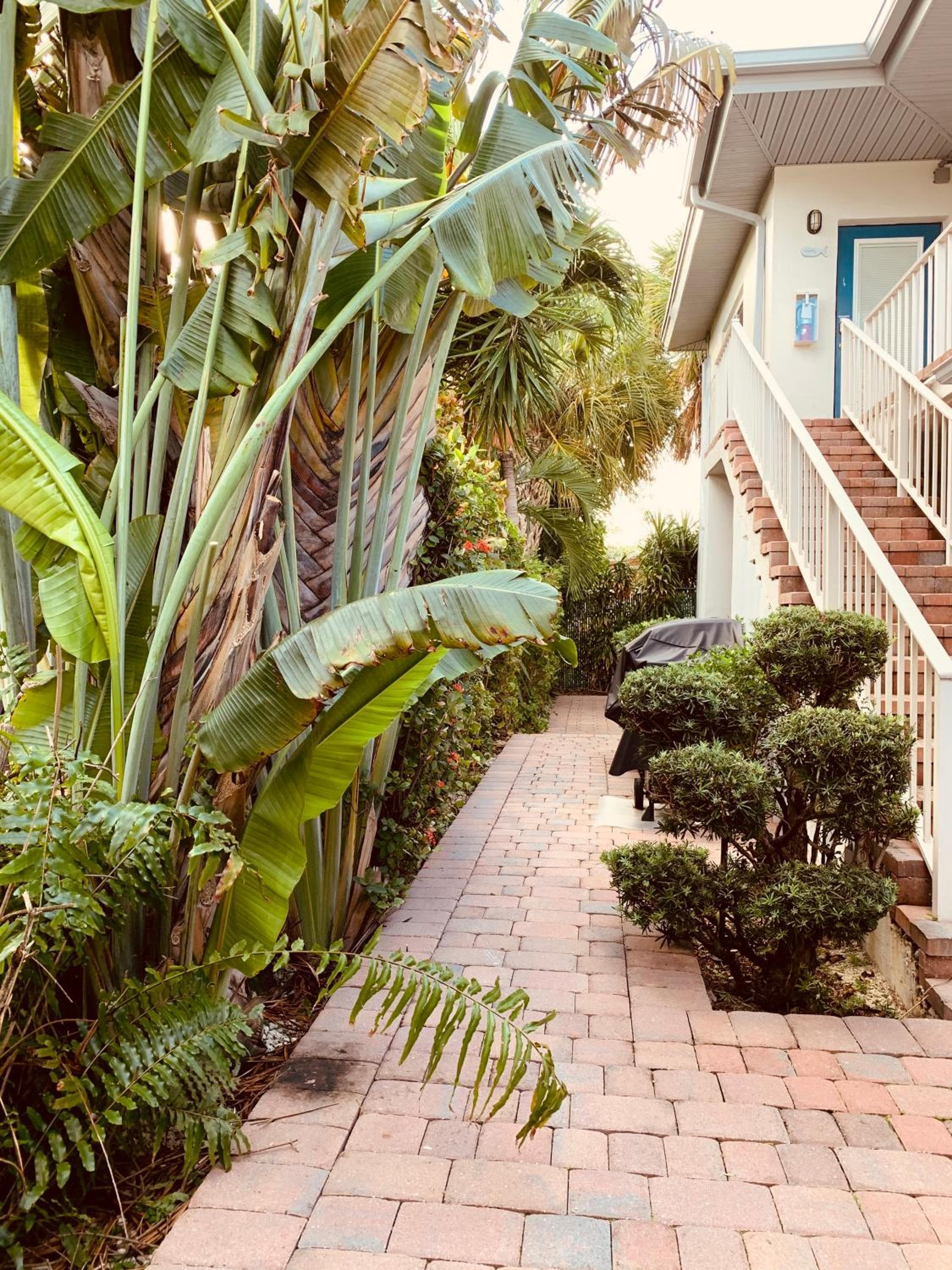 4145 By The Sea Inn & Suites — 27