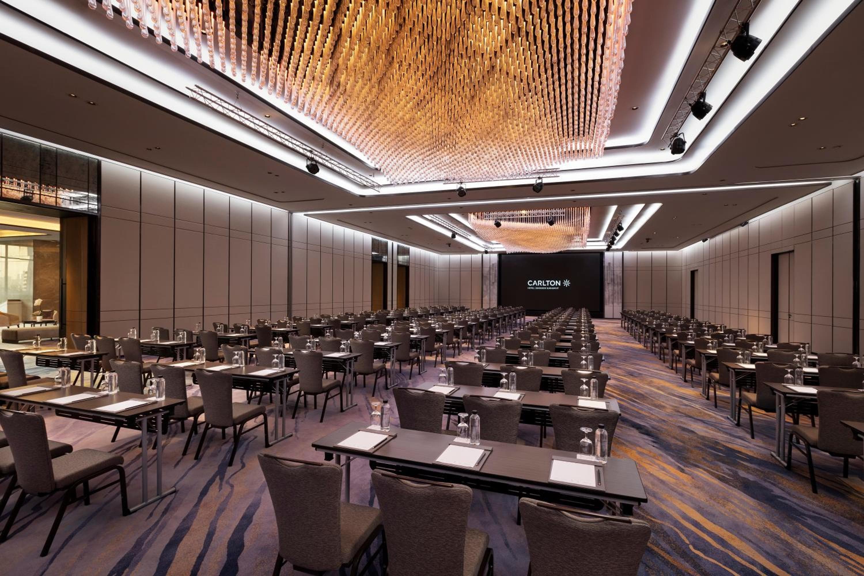 Carlton Hotel Bangkok Sukhumvit — 10