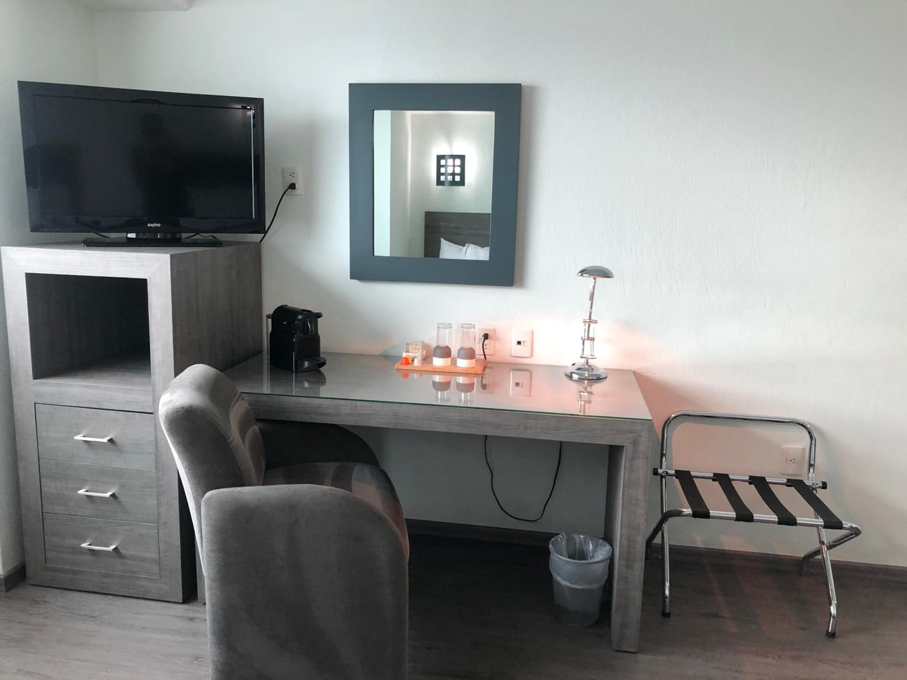 Hotel Flughafen wir — 2