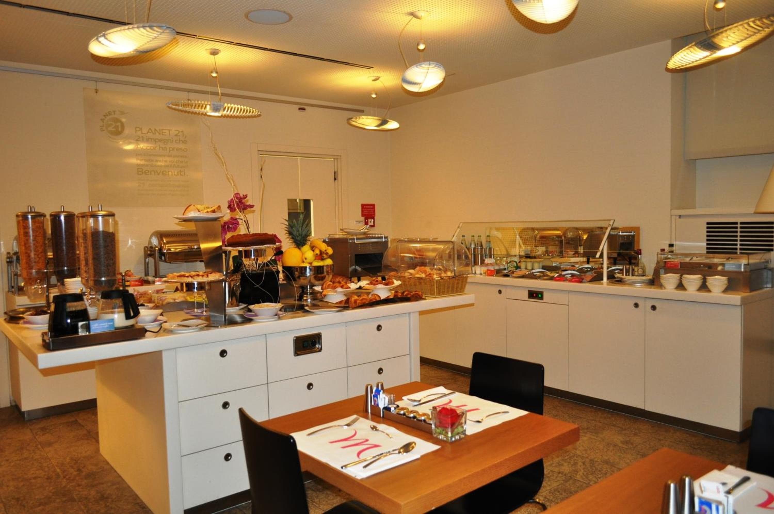 Hotel Mercure Milano Solari — 16