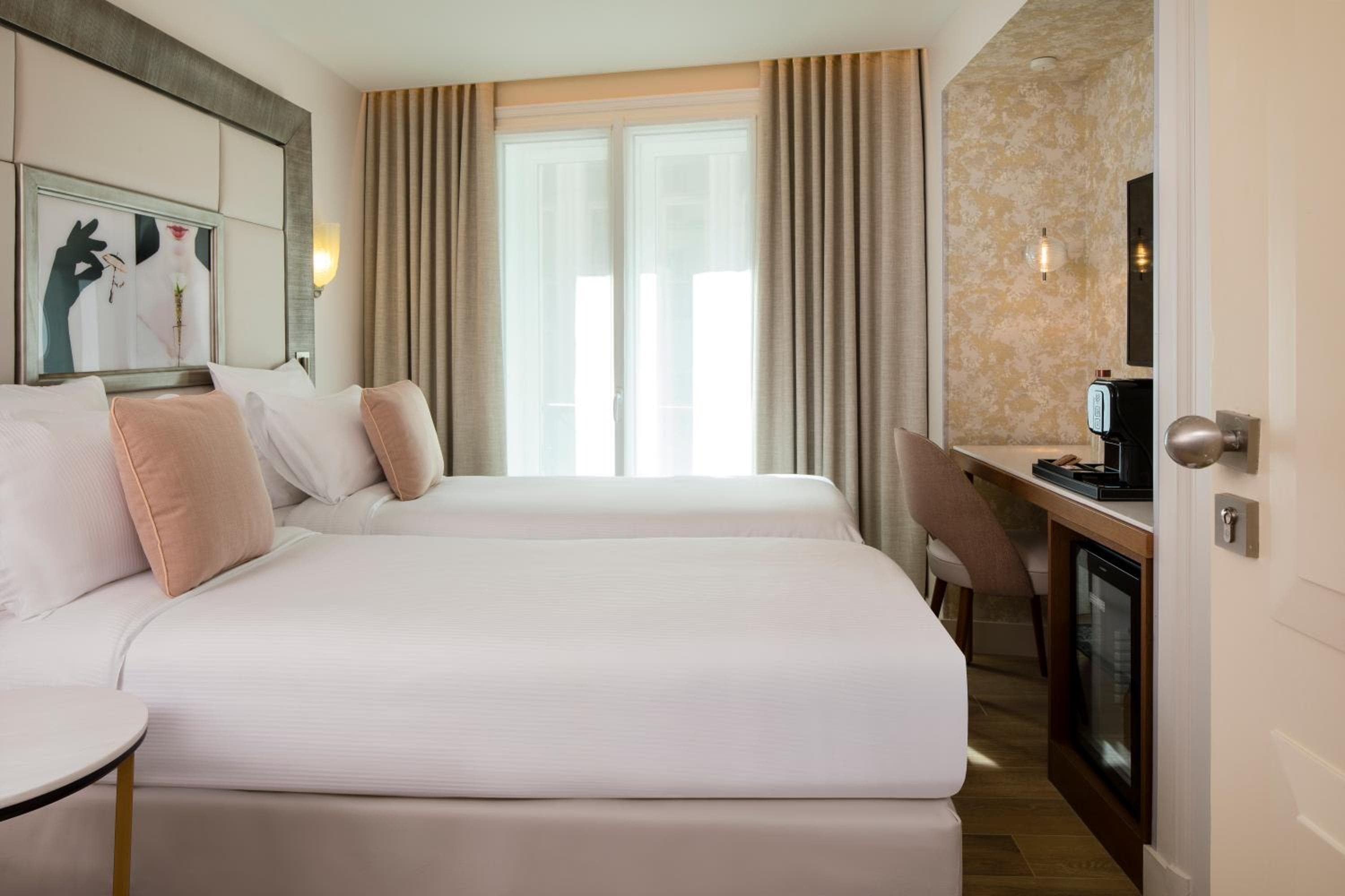 Hotel de los Campos Elíseos — 30
