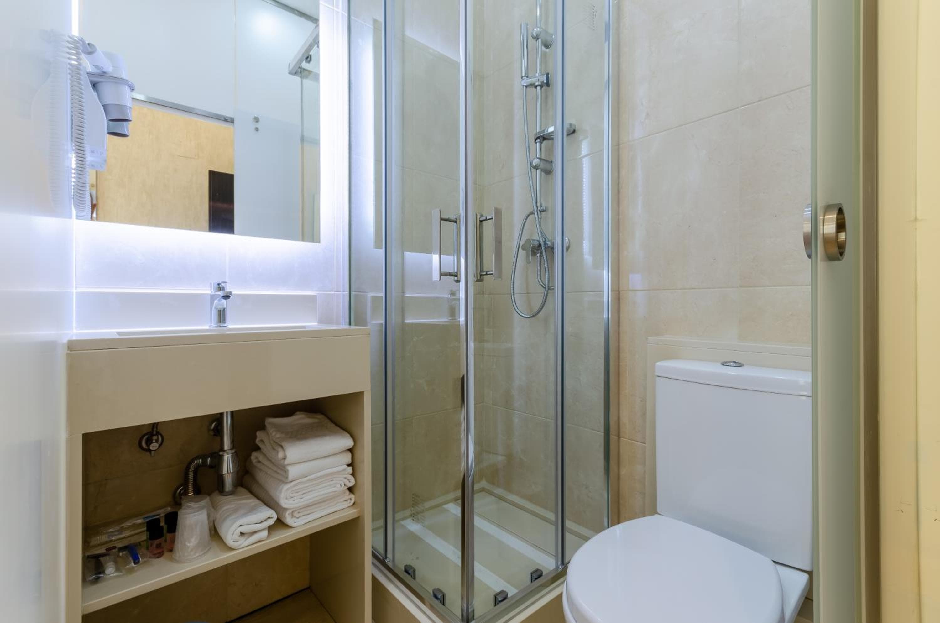 Hotel Duas Nações — 14