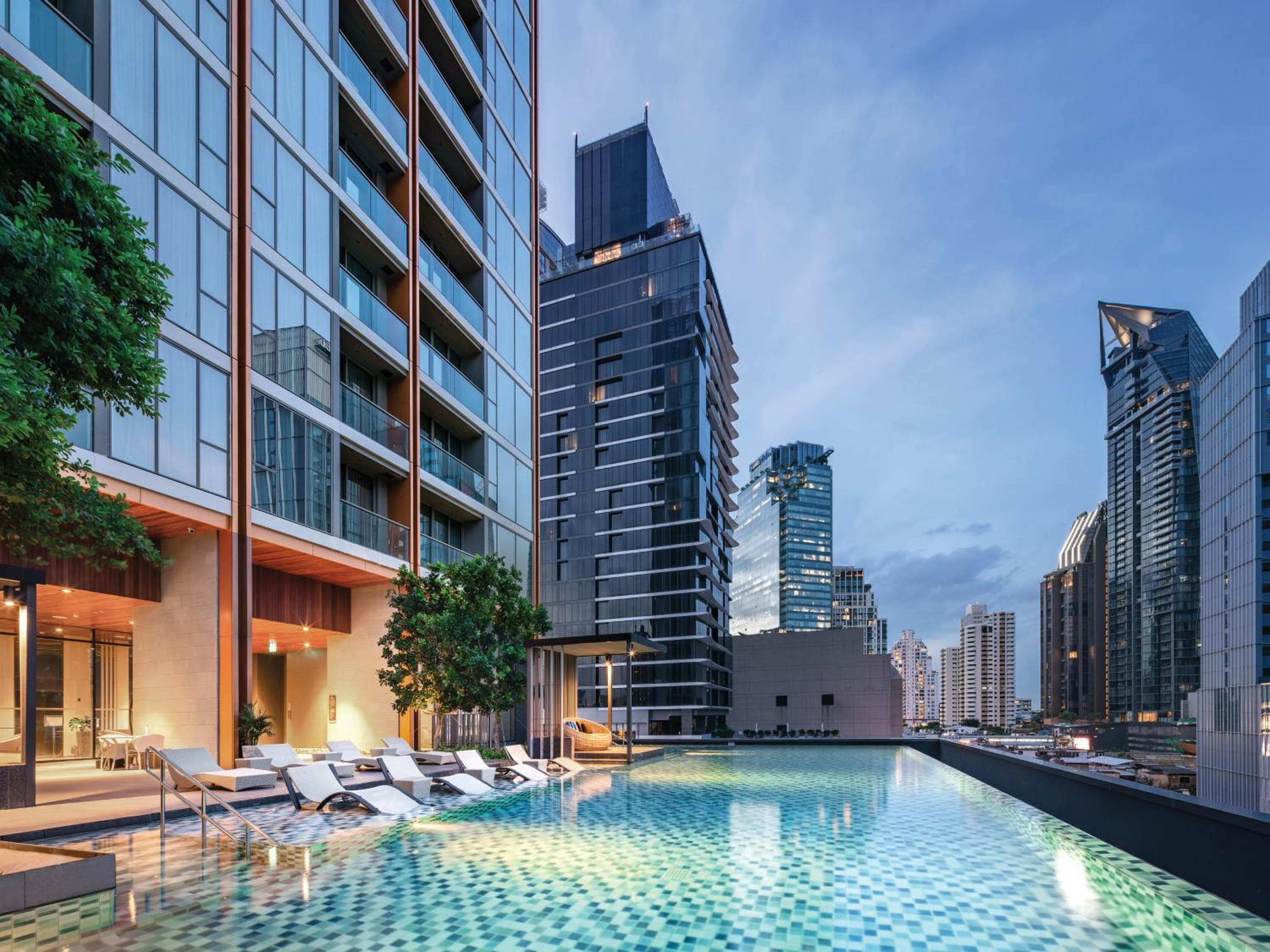 Oakwood Suites Bangkok — 3