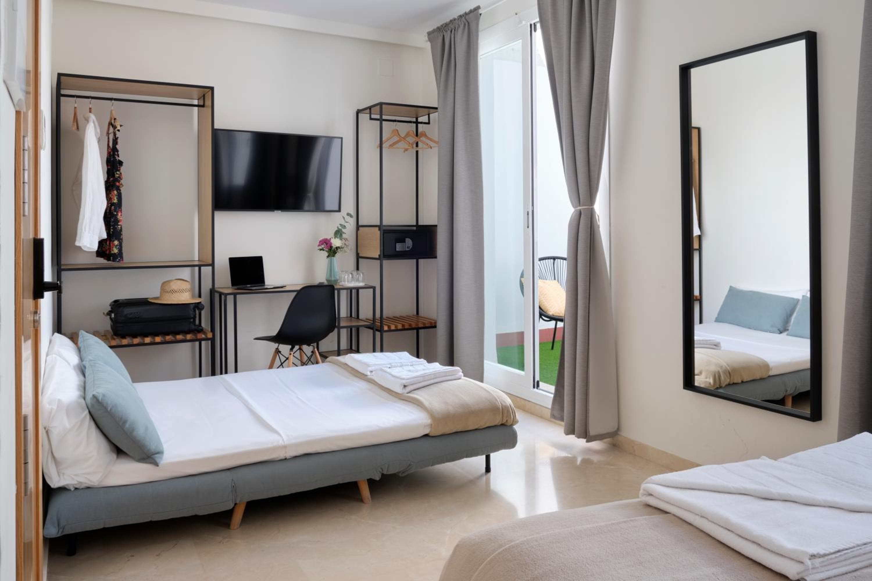 Sweet Sevilla Suites - Smart Hotel — 19