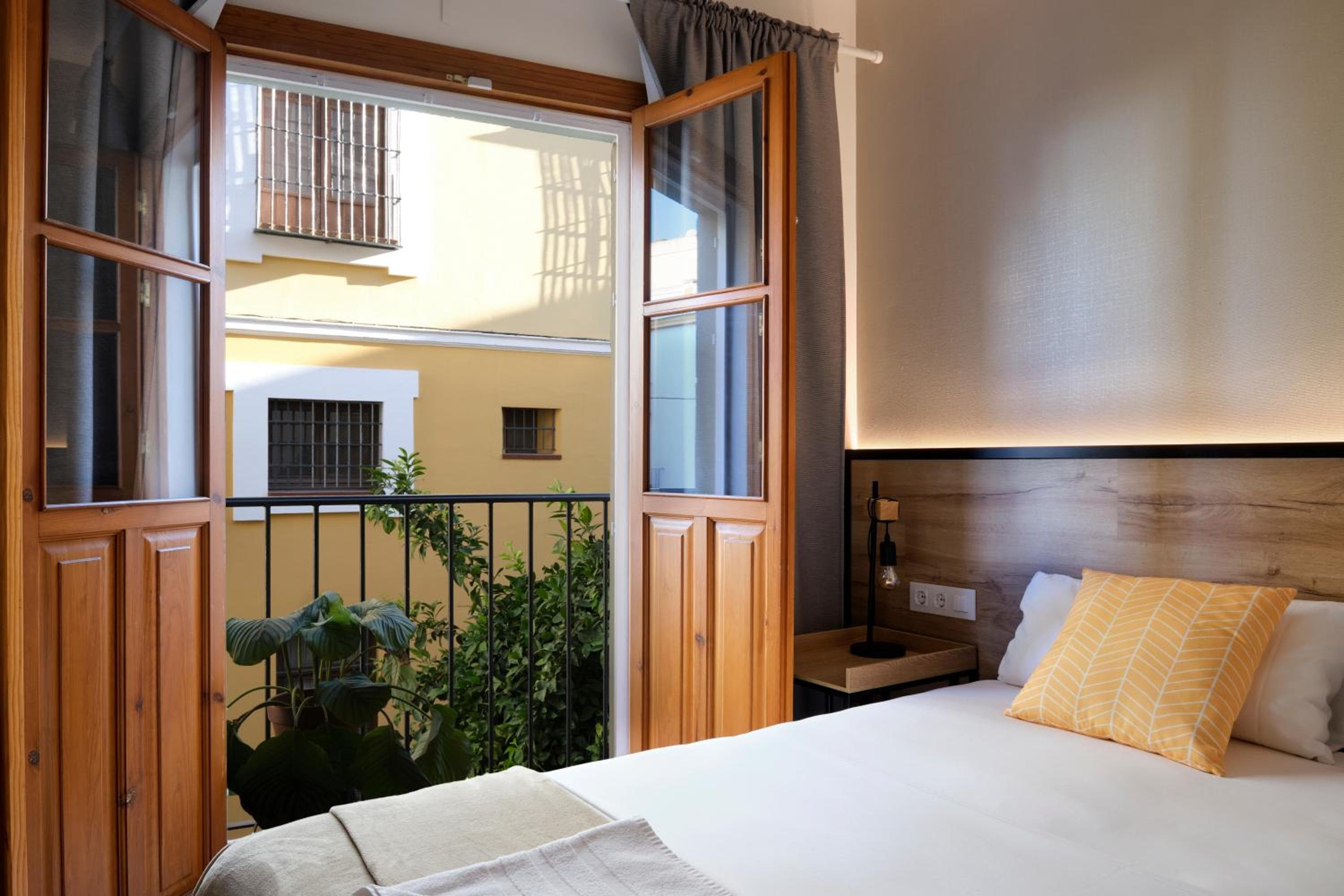 Sweet Sevilla Suites - Smart Hotel — 20