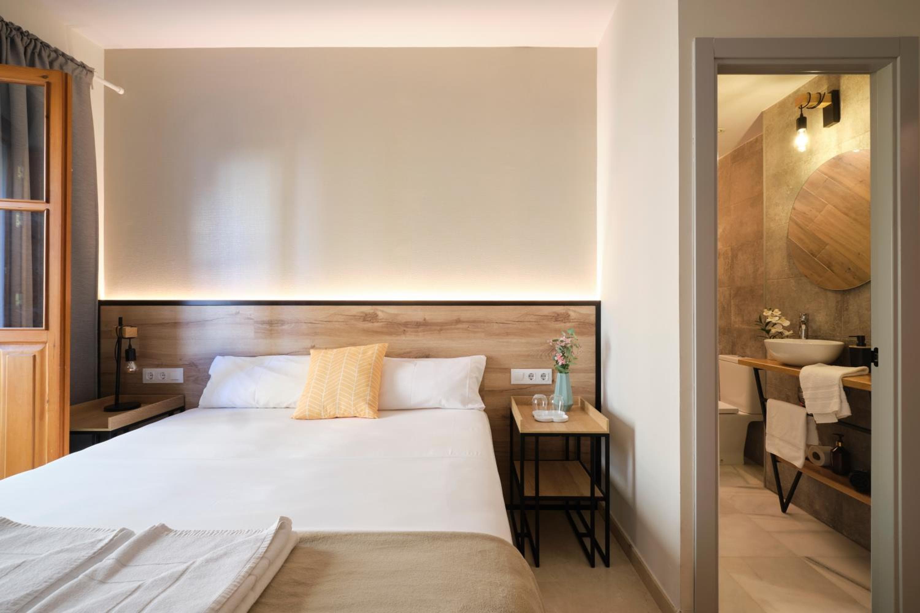 Sweet Sevilla Suites - Smart Hotel — 22