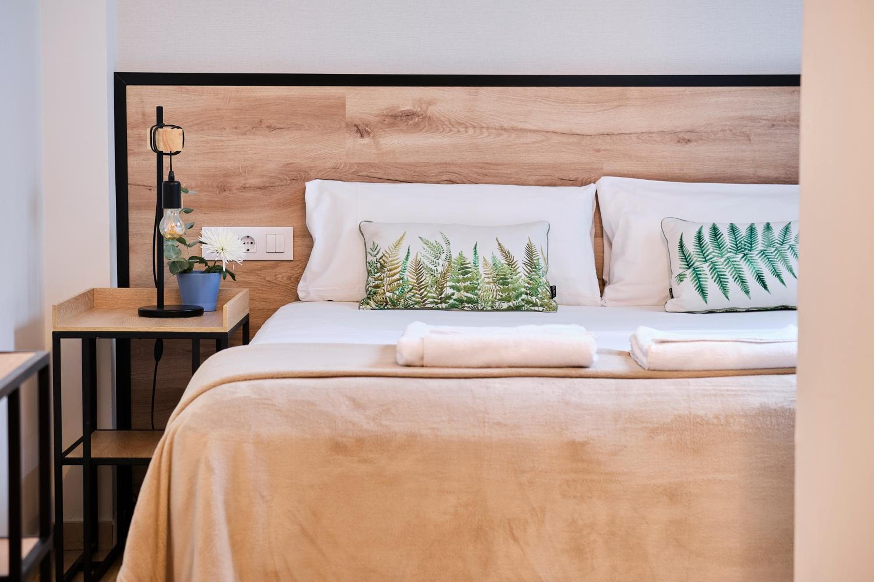 Dulce Sevilla Suites — 26
