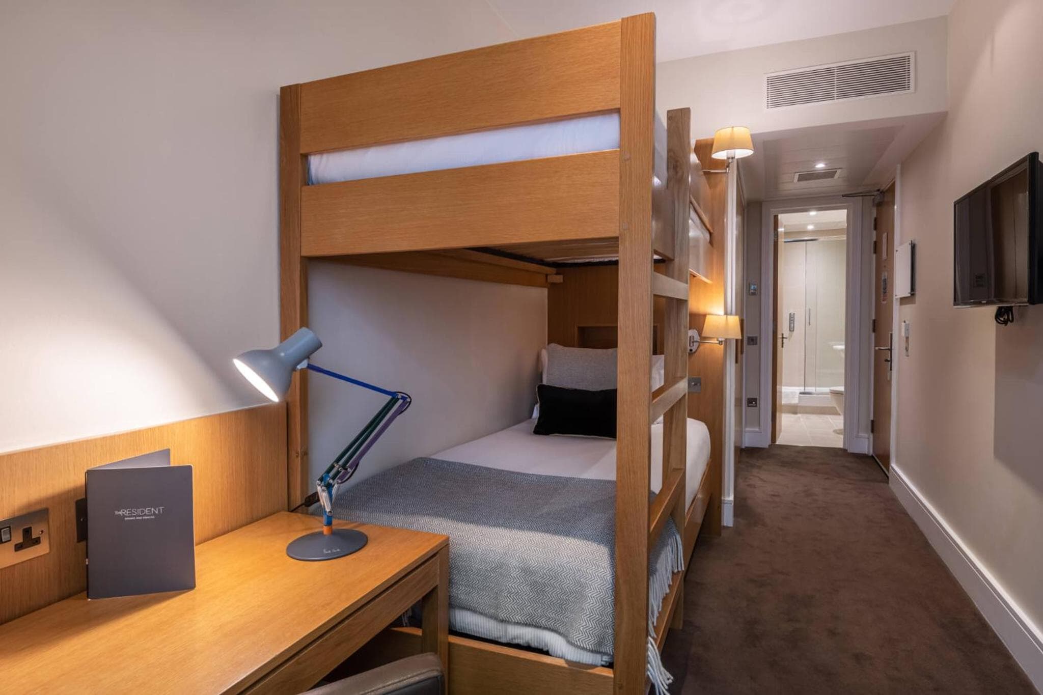 El residente Kensington — 6