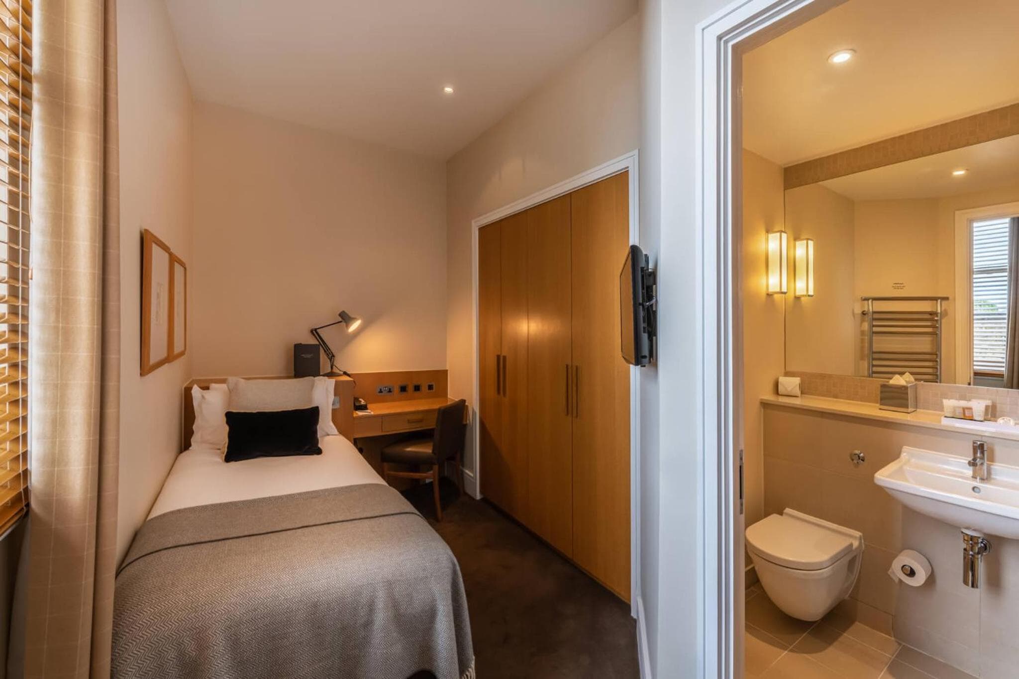 El residente Kensington — 17
