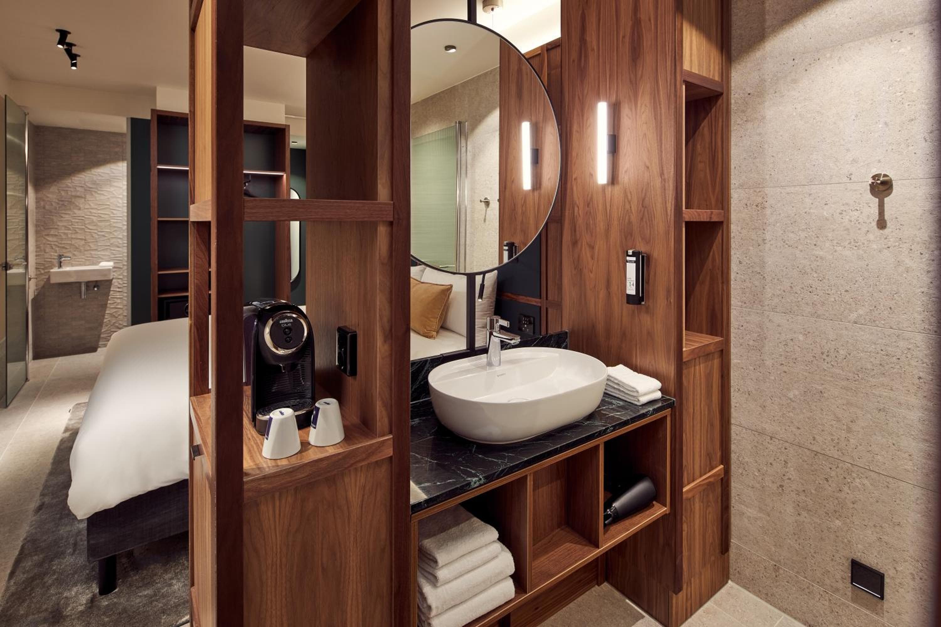 Met Hotel Amsterdam — 25