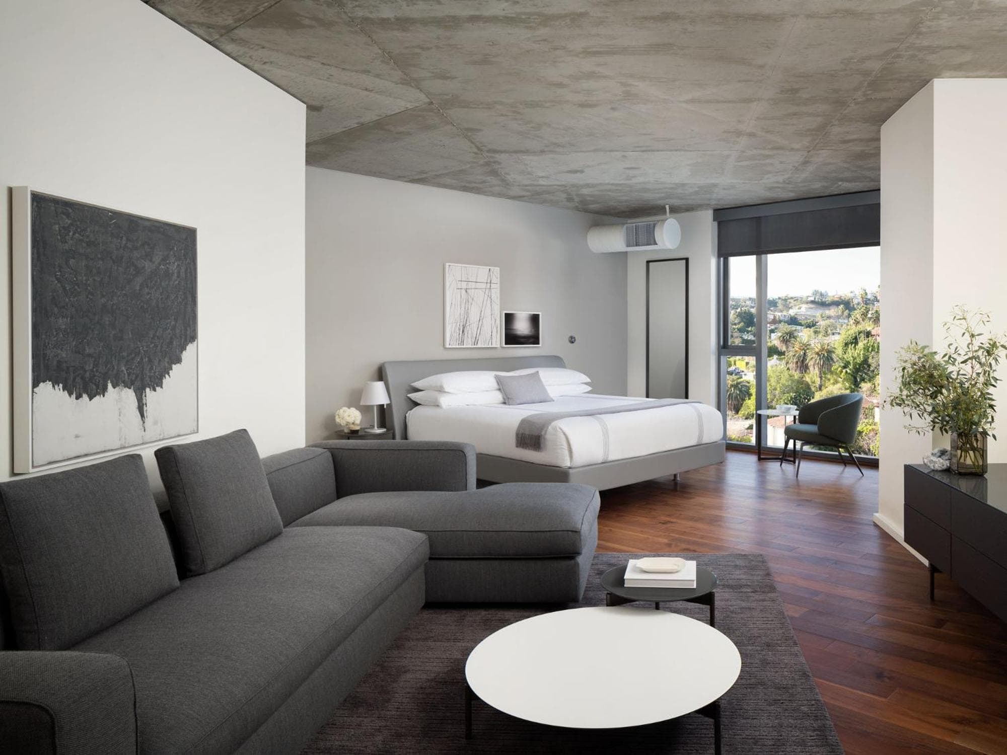 También conocido como West Hollywood, residencias de apartamentos con servicios — 16