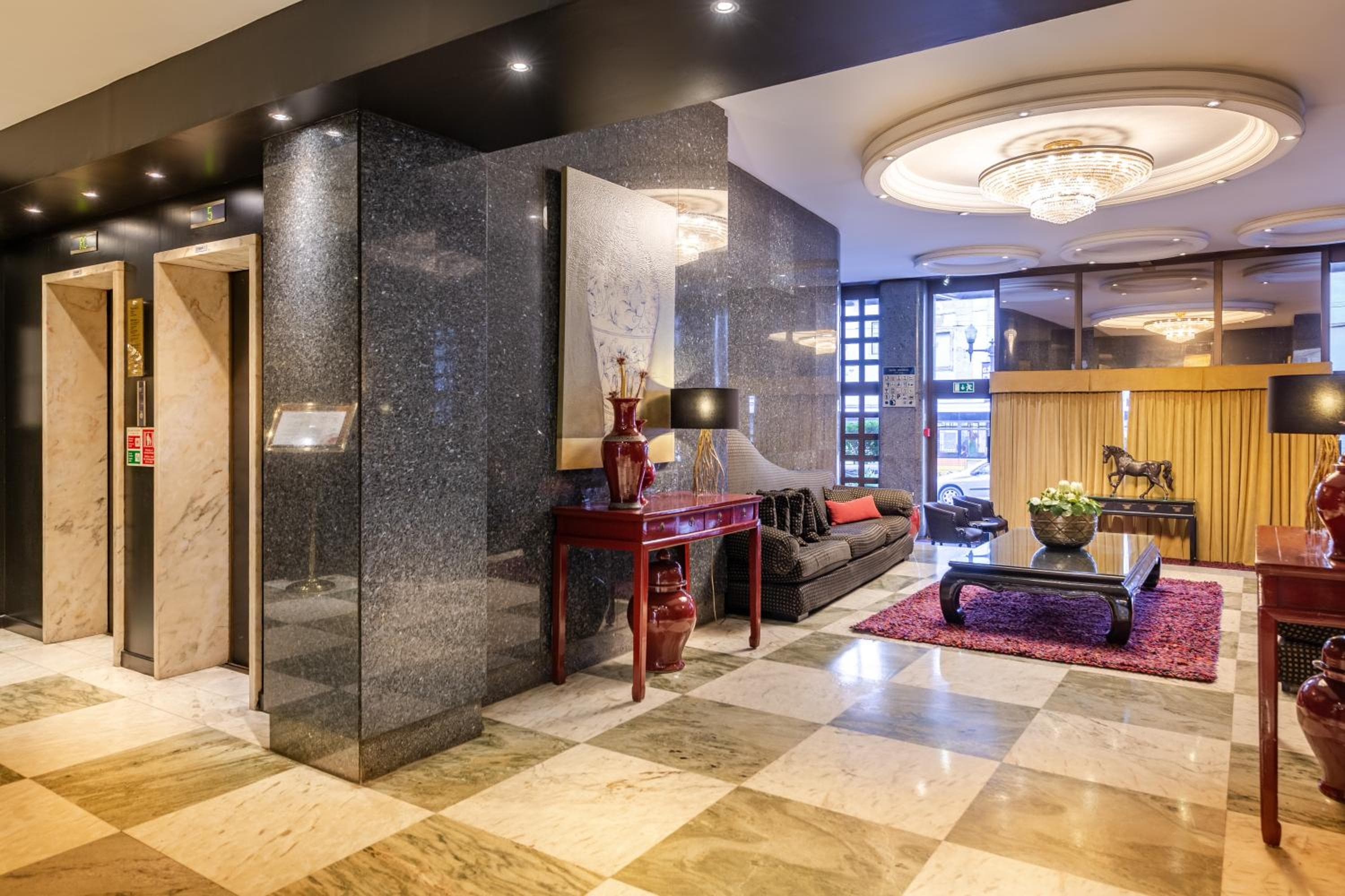 Hotel Mundial — 14
