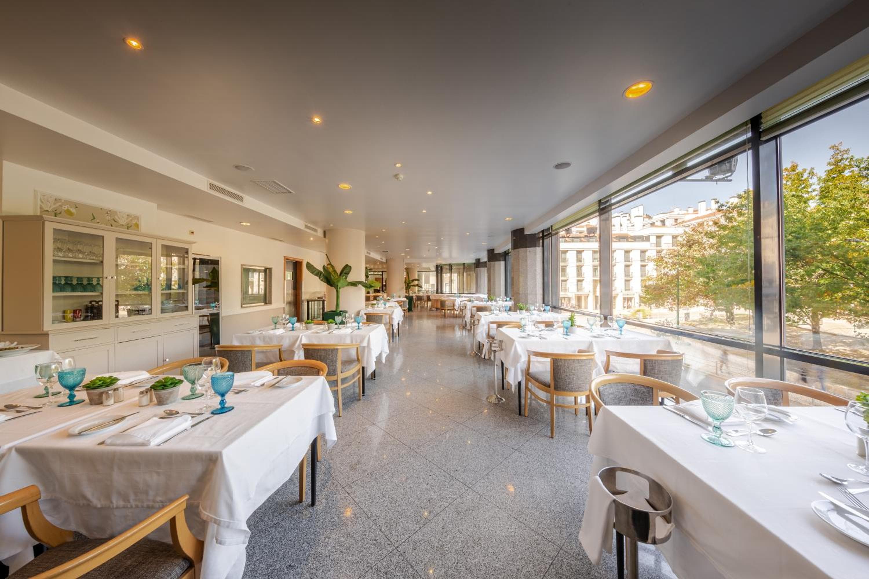 Hotel Mundial — 20