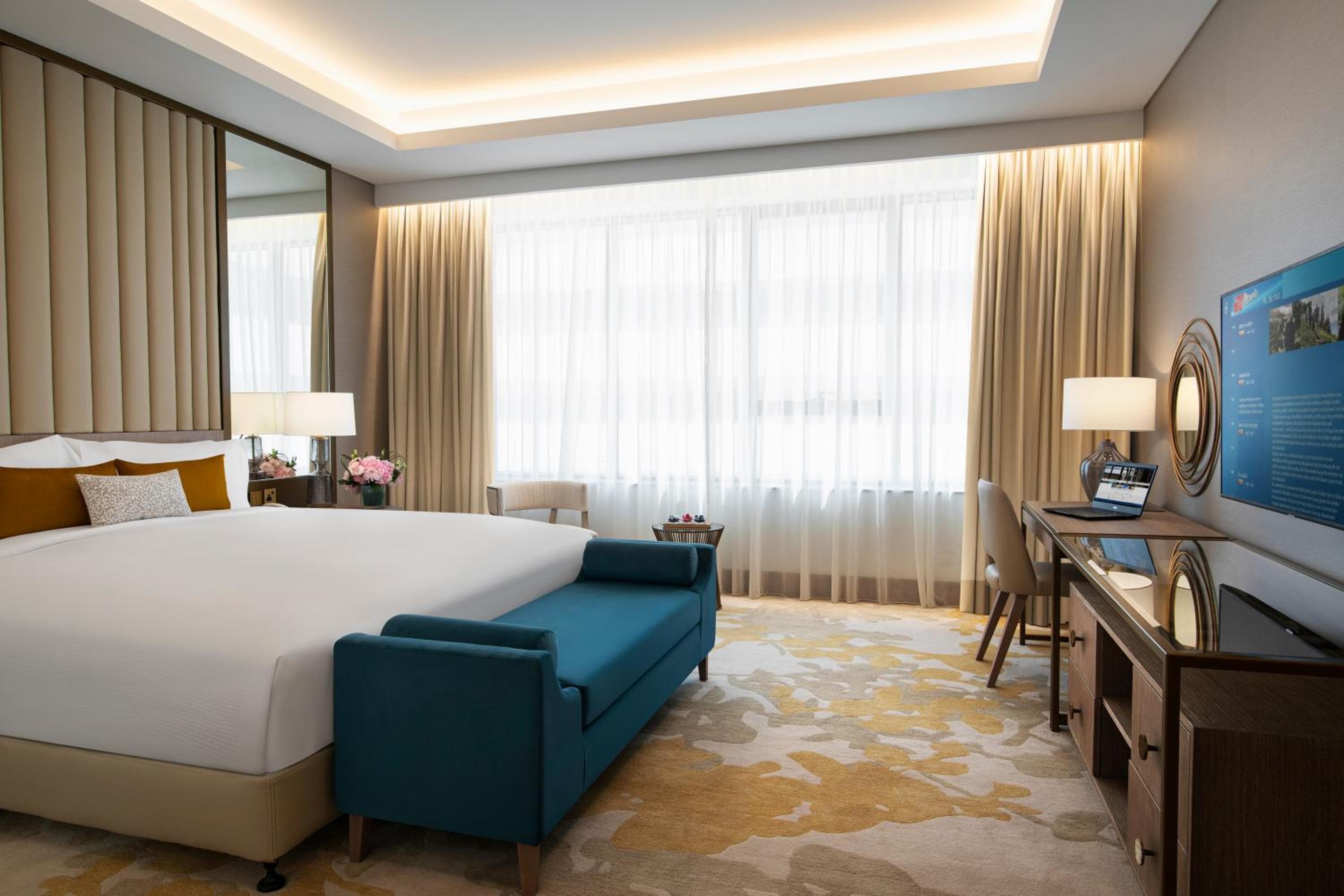 Al Jaddaf Rotana Dubai — 11