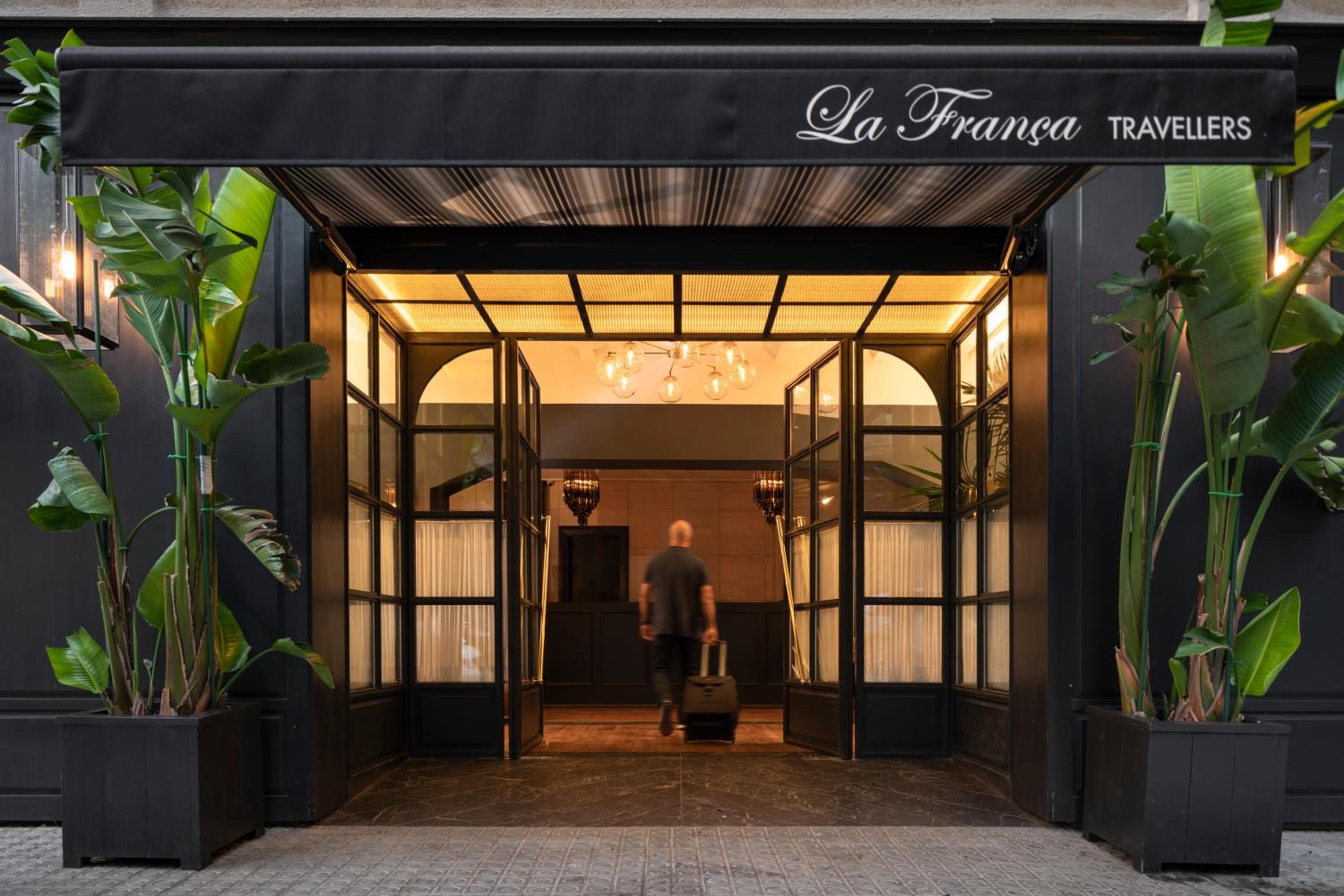 Francia Travellers Adults Only — 7