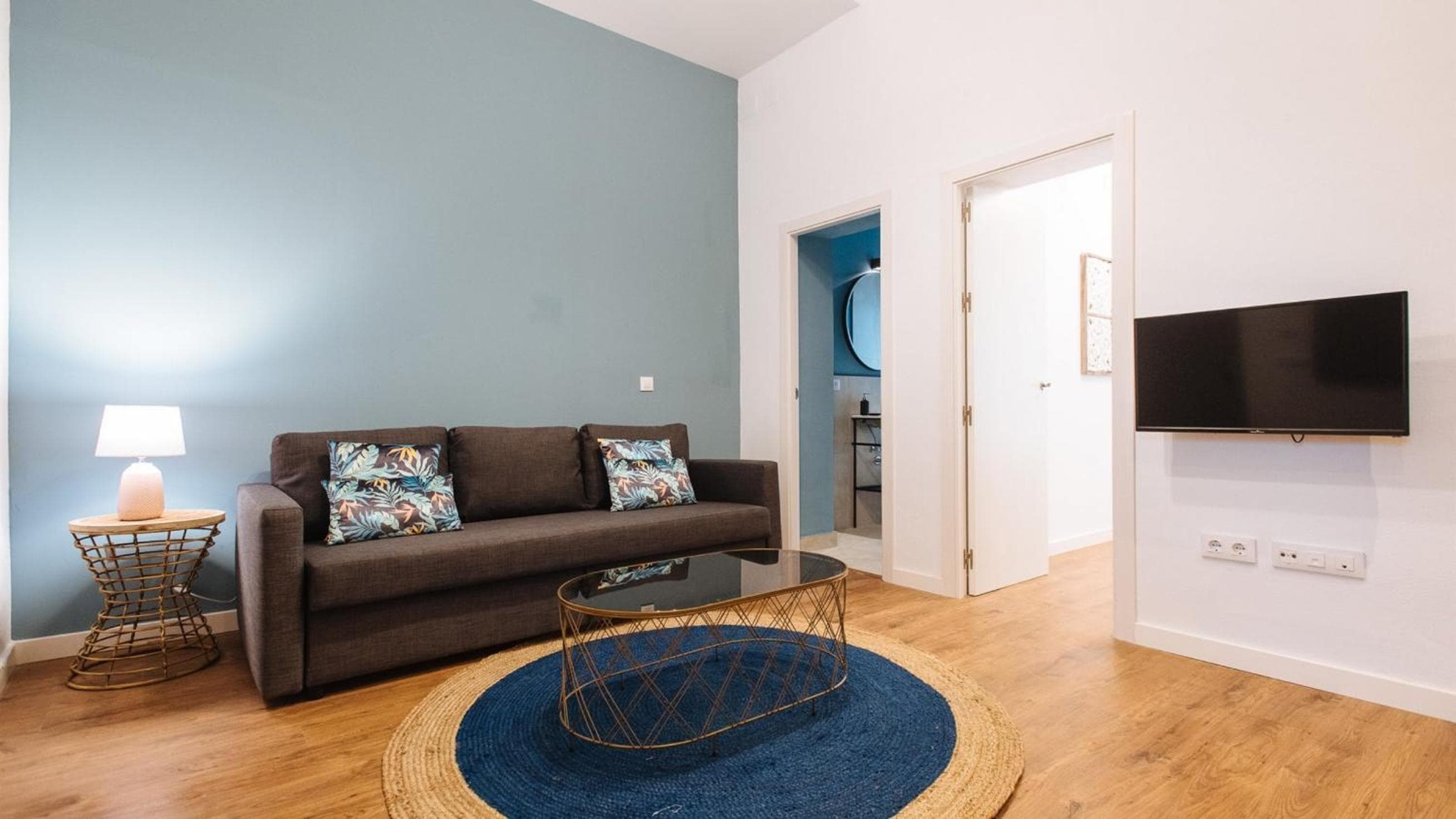 Lola de Triana Apartments — 25