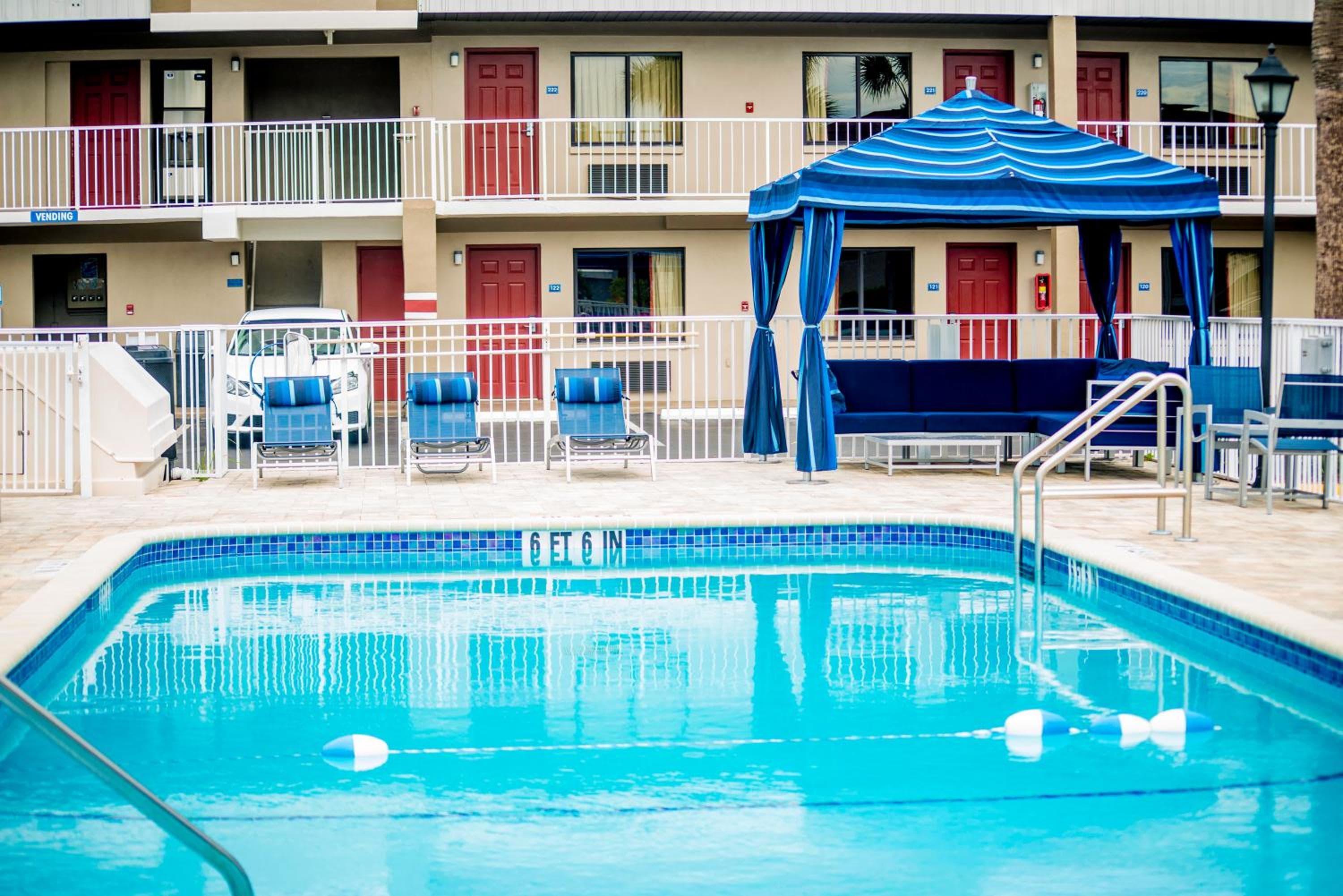 Hotel Süd Tampa & Suiten — 12
