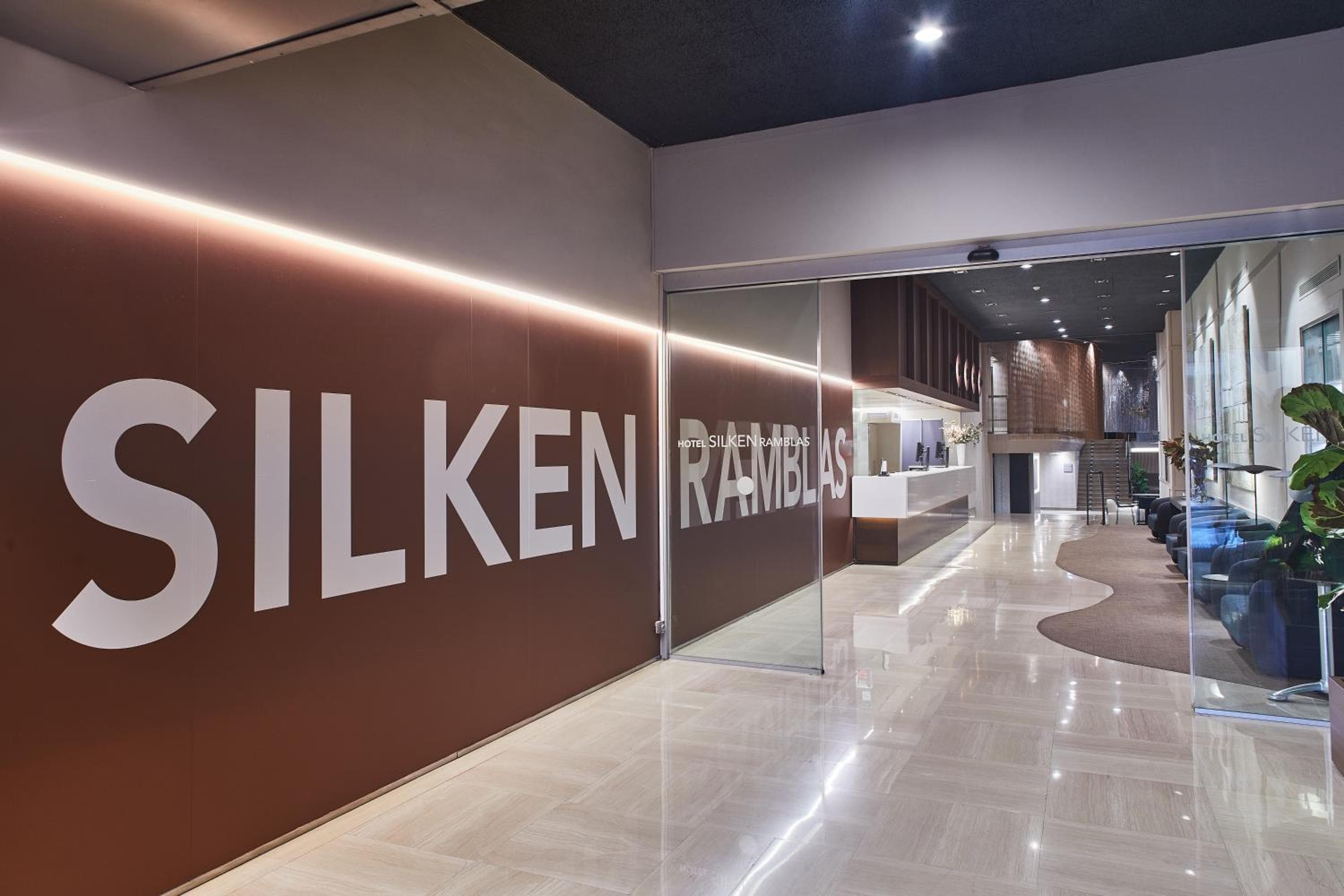 Silken Ramblas — 9