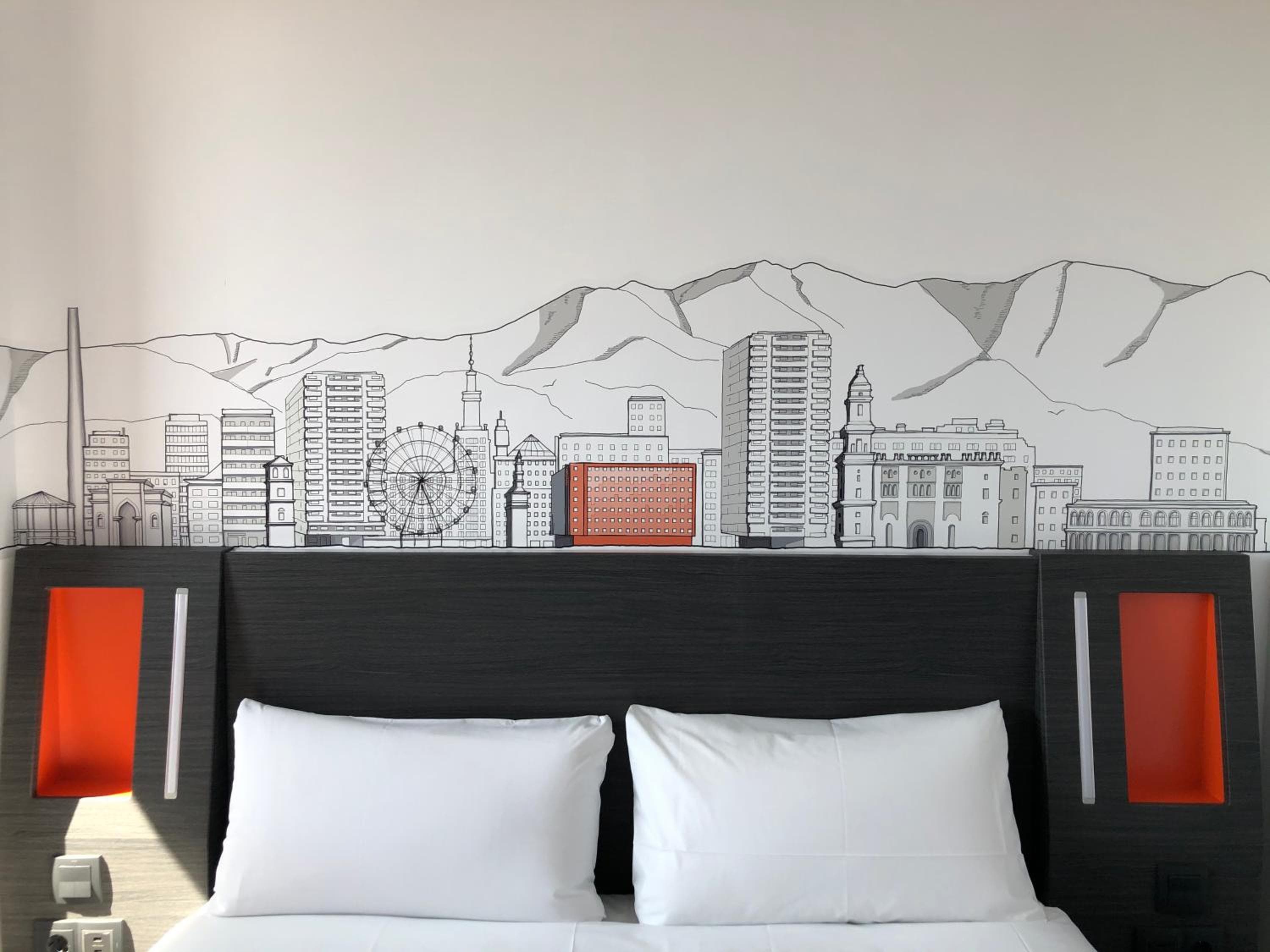 easyHotel Malaga Centro Città — 2