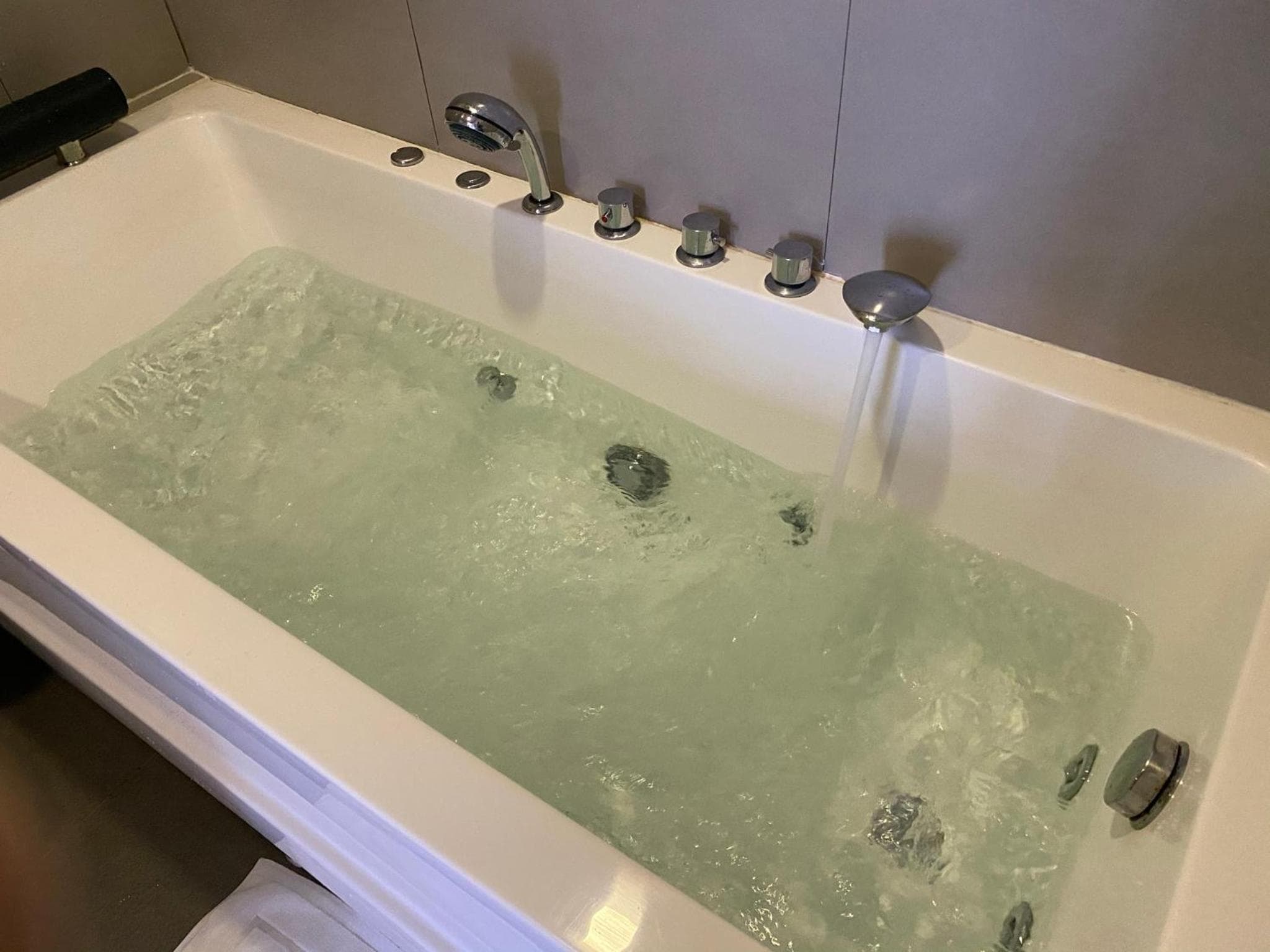 De Prime Rangnam Hotel — 14