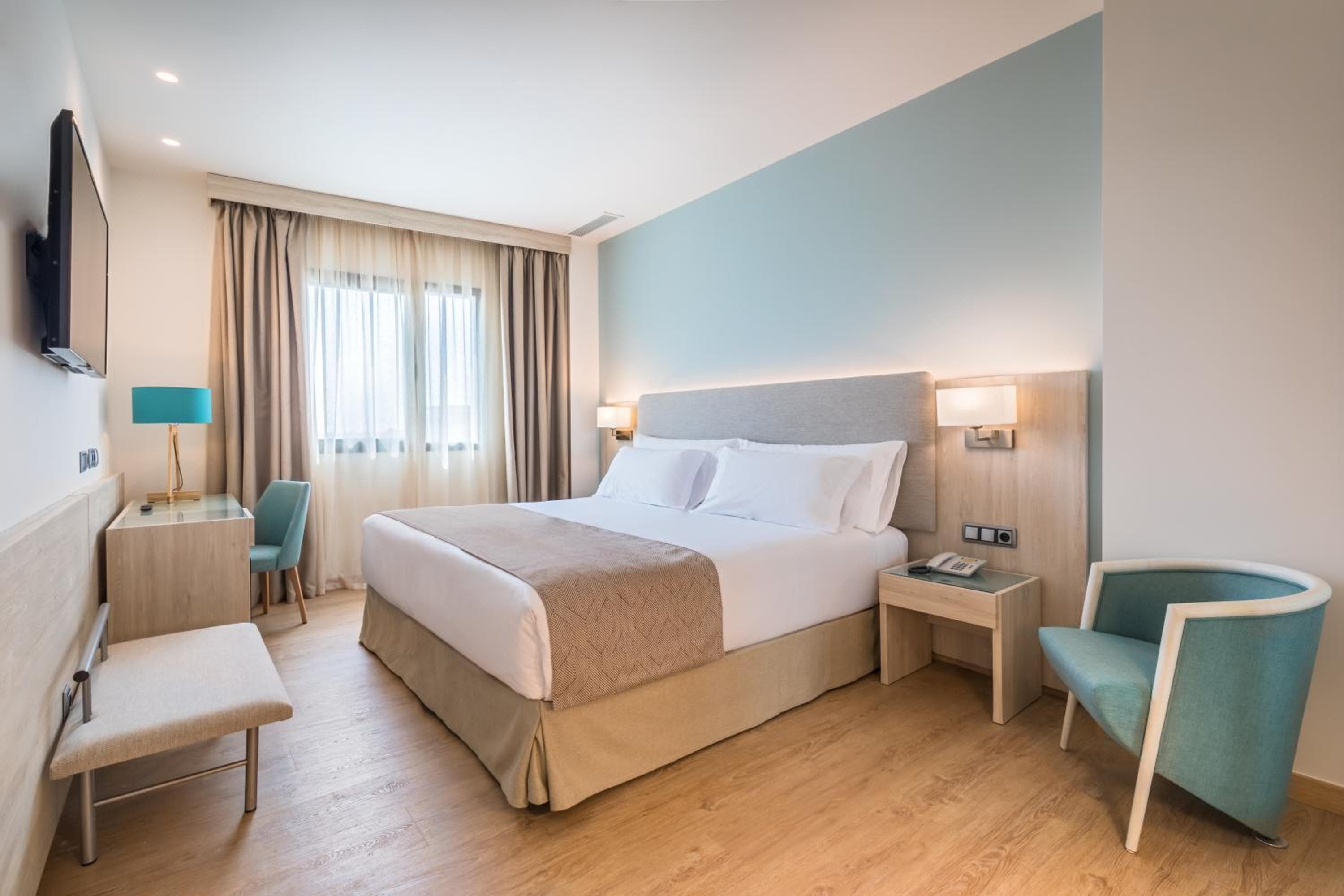 Occidental Sevilla Viapol — 10