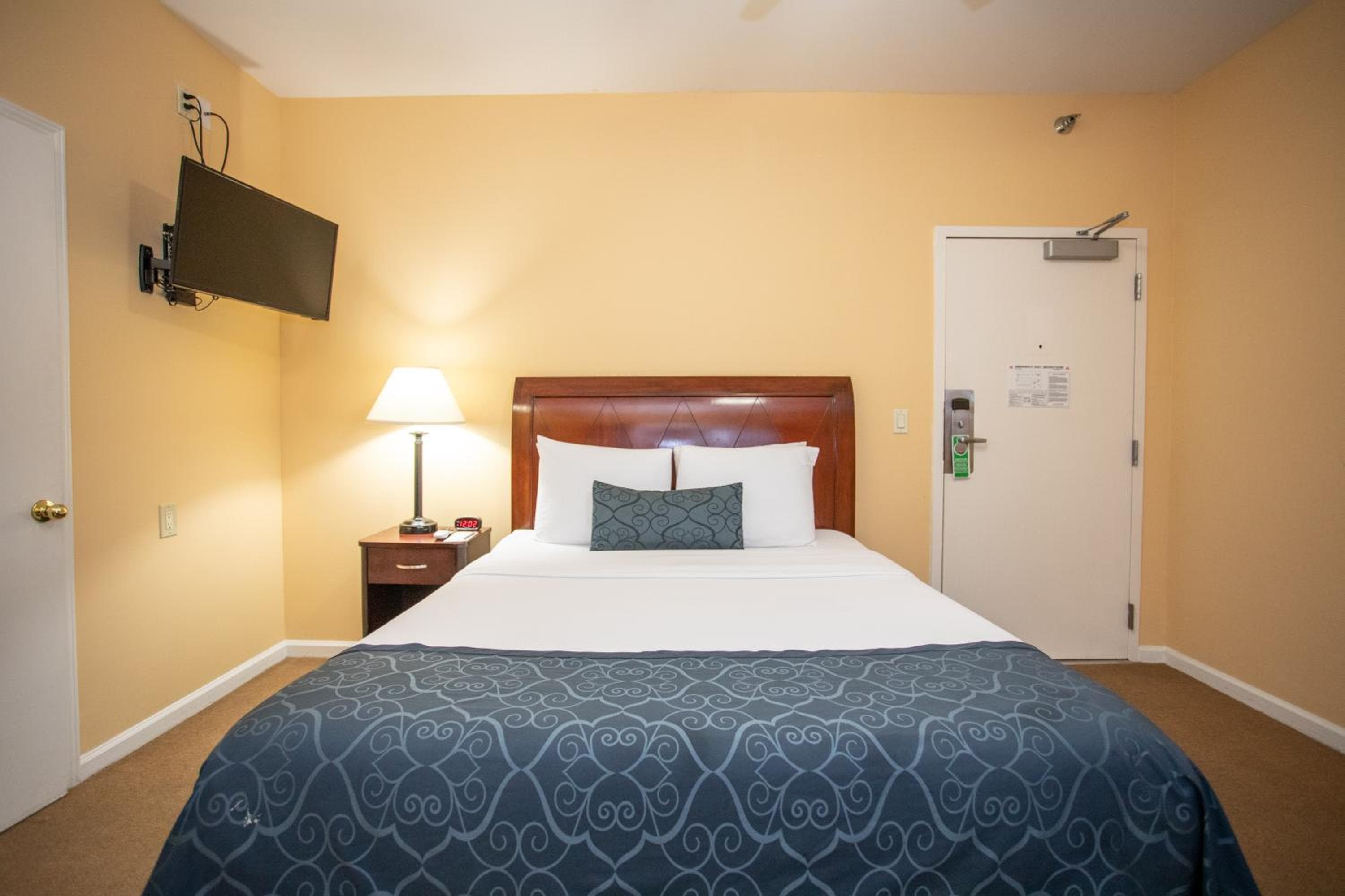 The Hotel Hollywood — 3