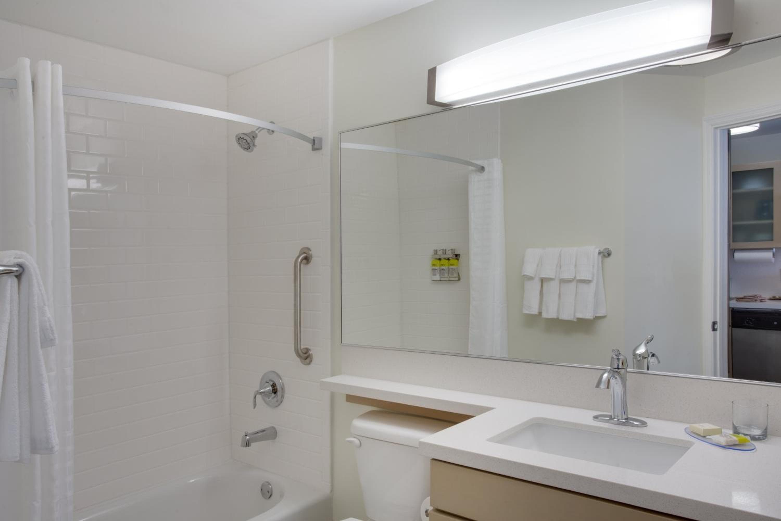 Candlewood Suites Miami Intl Airport - 36th St by IHG — 28