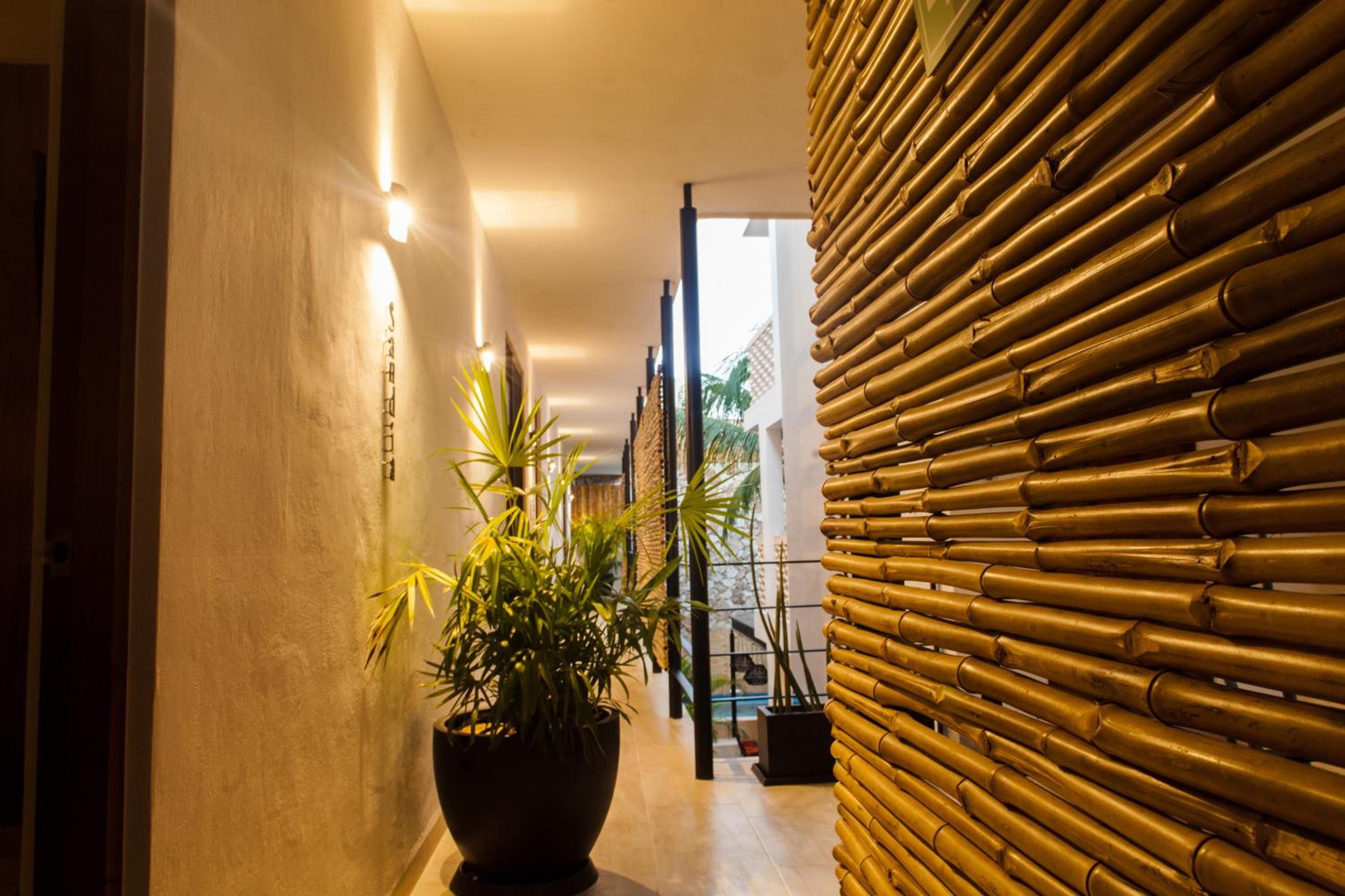 Latino Hotel Boutique — 10