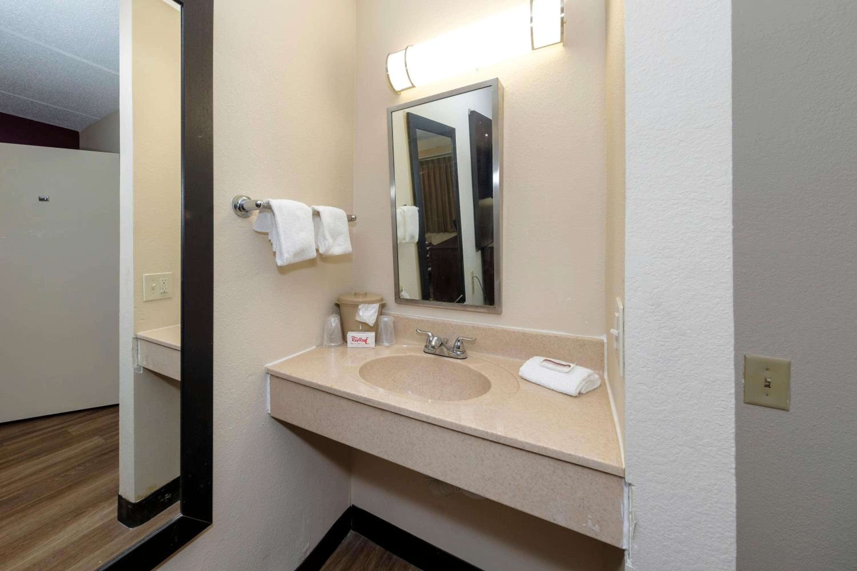 Red Roof Inn Tampa-Brandon — 30