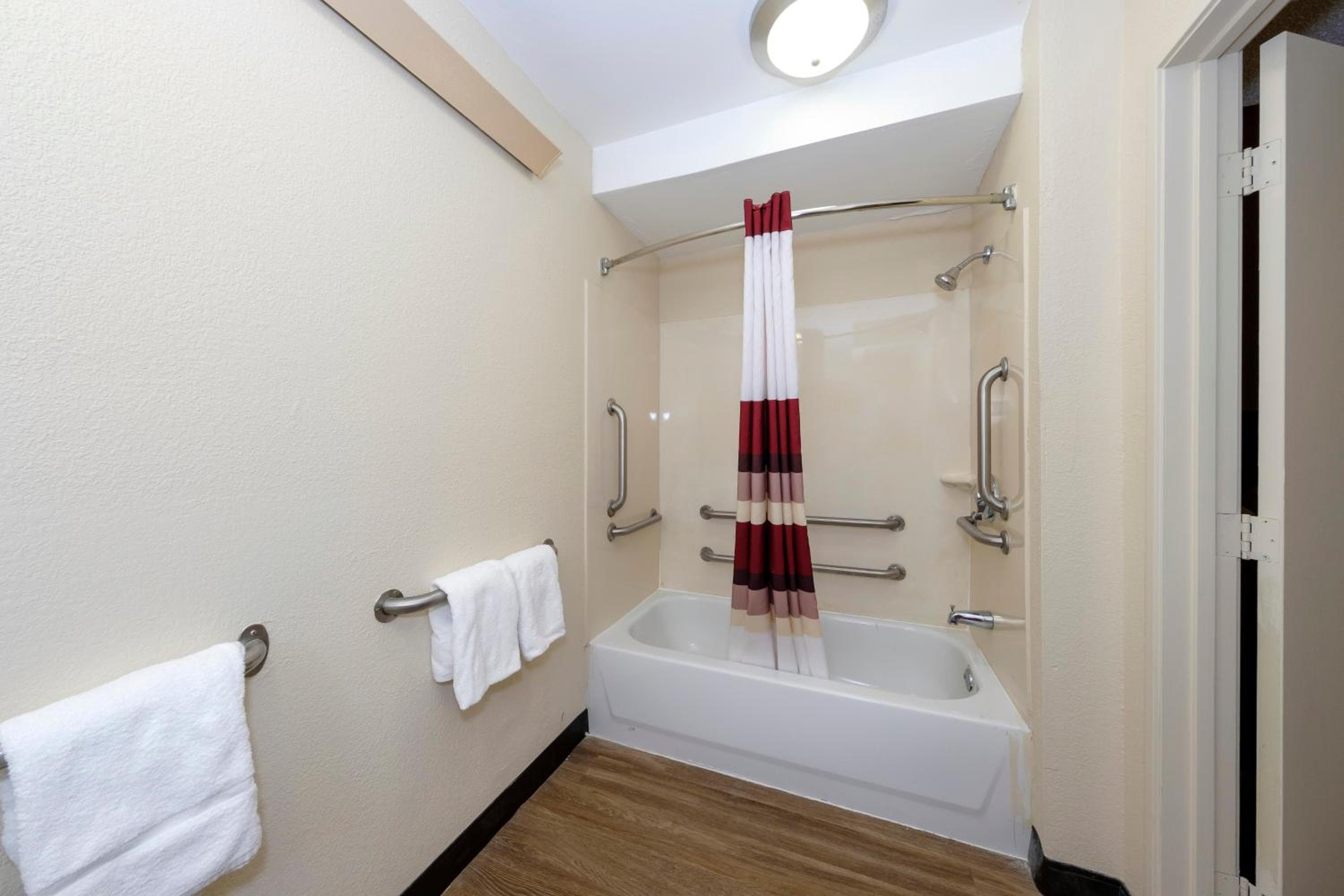 Red Roof Inn Tampa - Brandon — 13