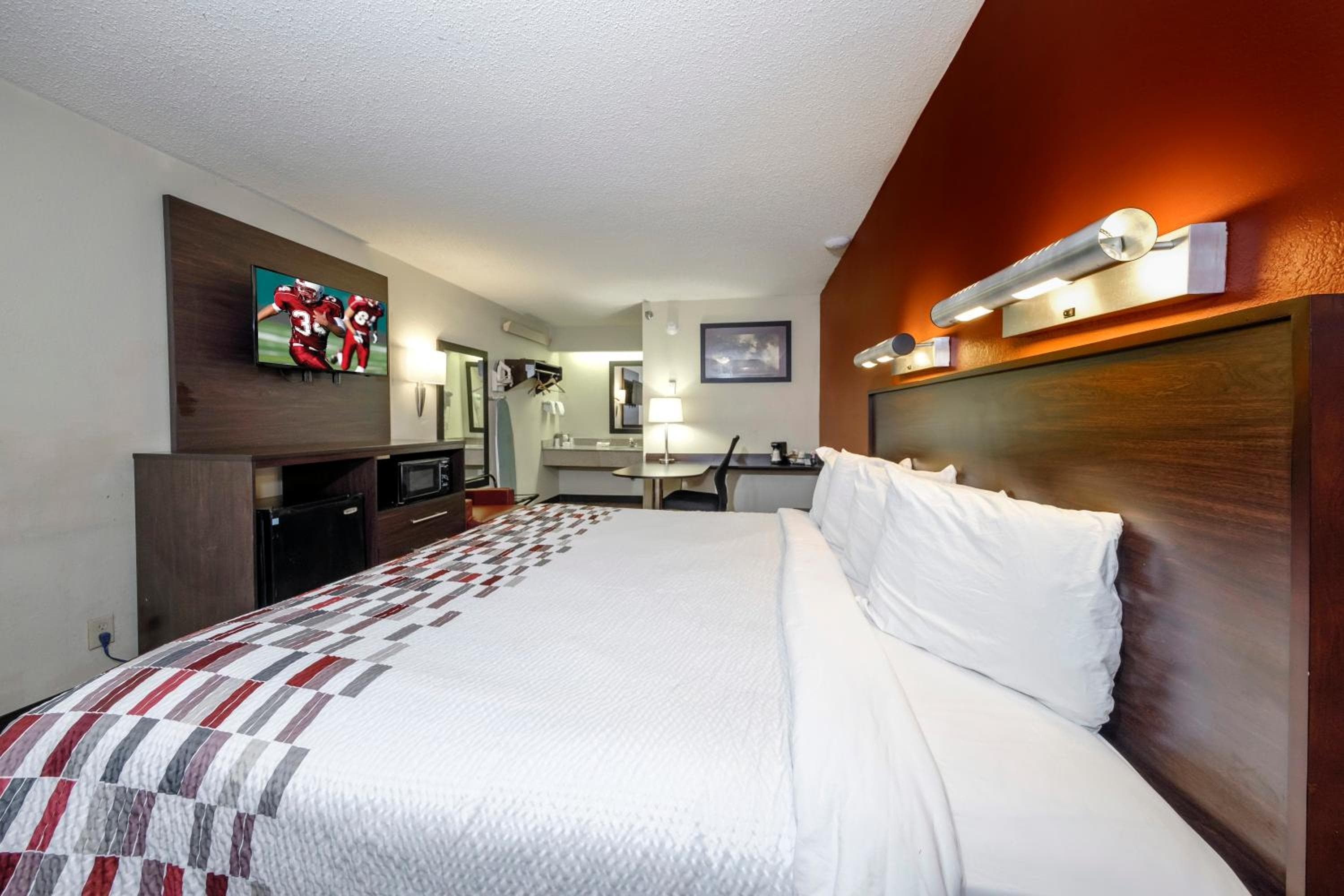 Red Roof Inn Tampa-Brandon — 10