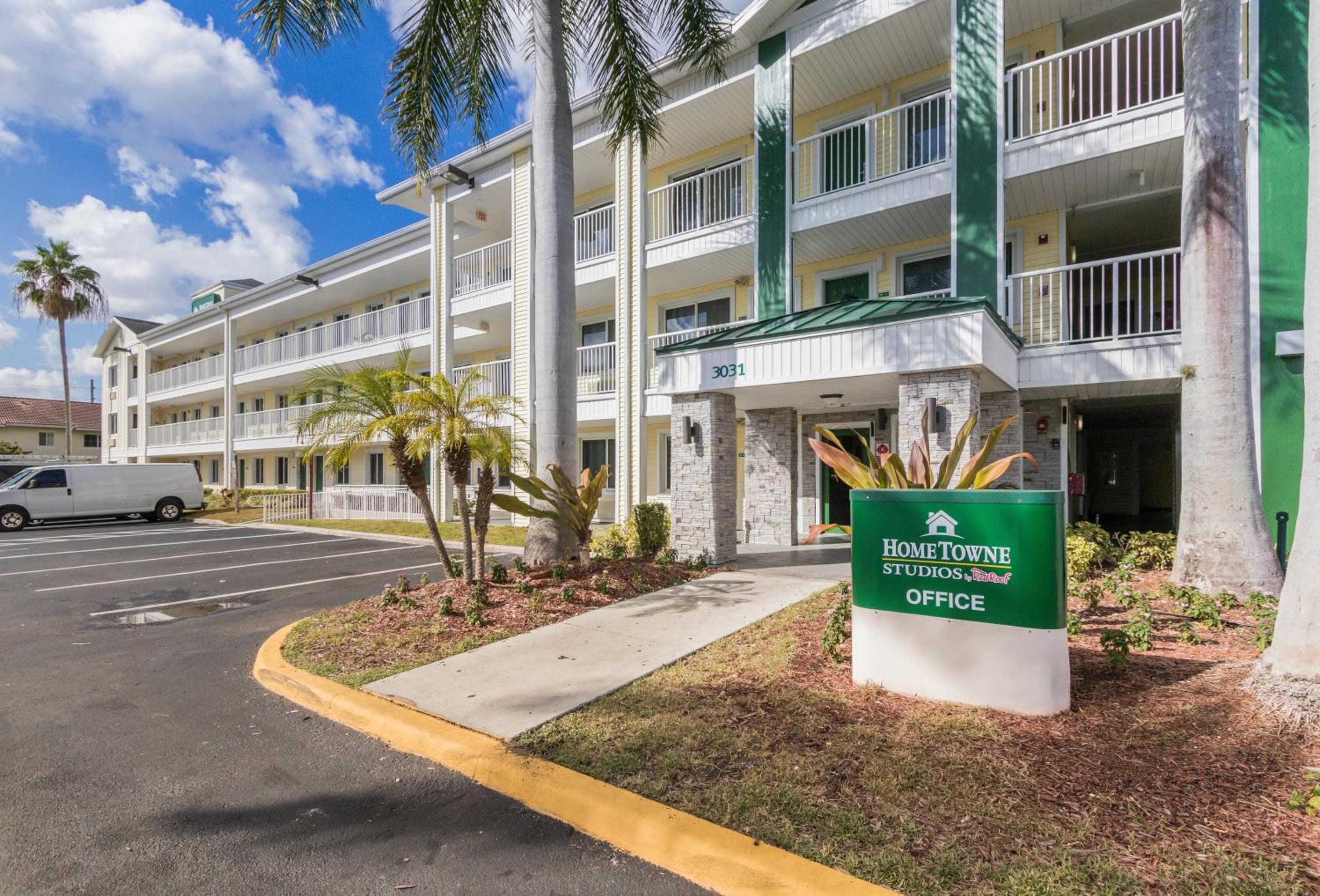 InicioTowne Studios de Red Roof Fort Lauderdale — 1
