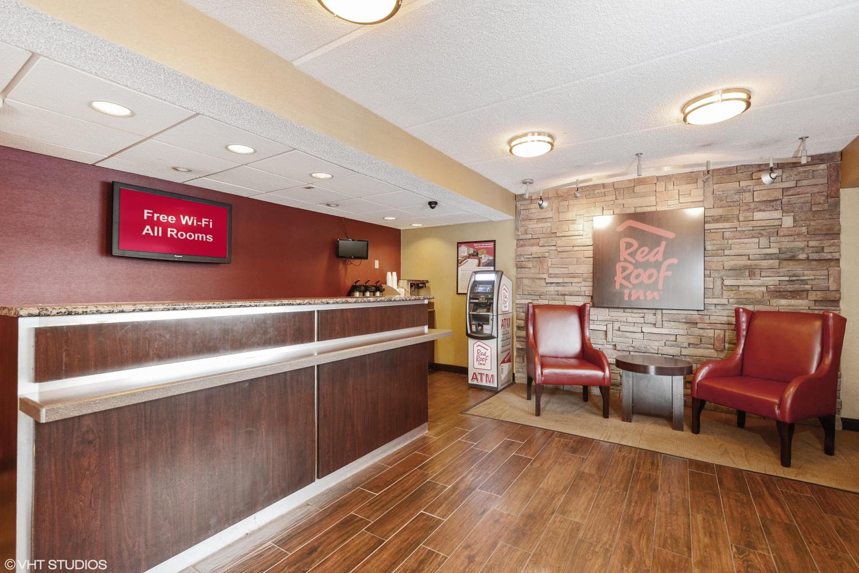 Red Roof Inn Tampa Fairgrounds - Casino — 4